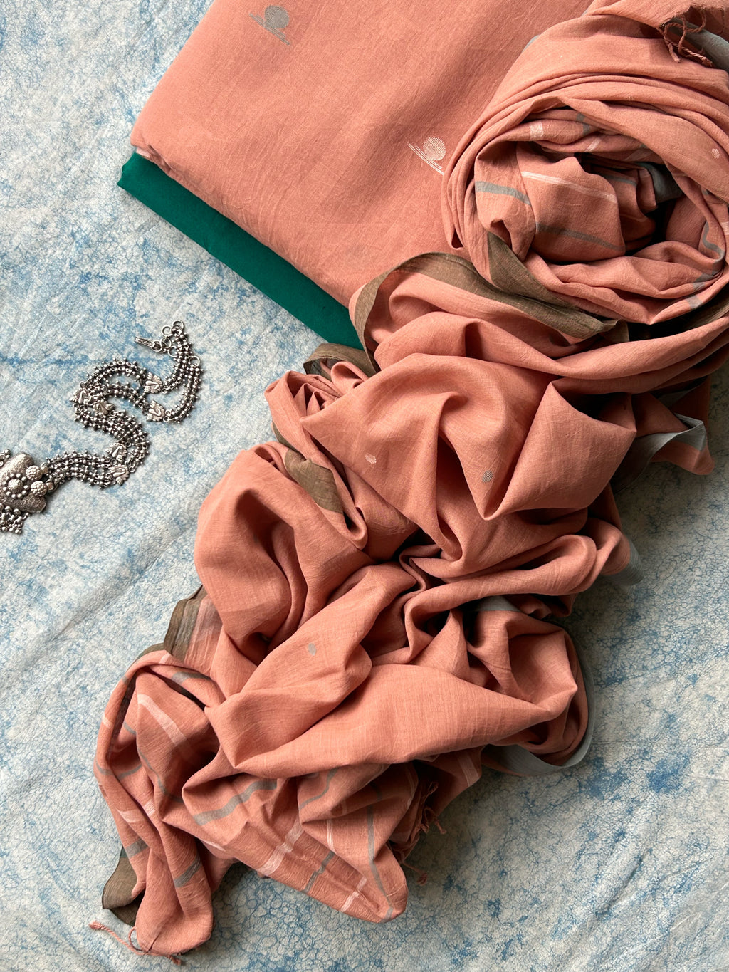 Parijat - Handwoven Bengal Jamdani Kurta Dupatta set