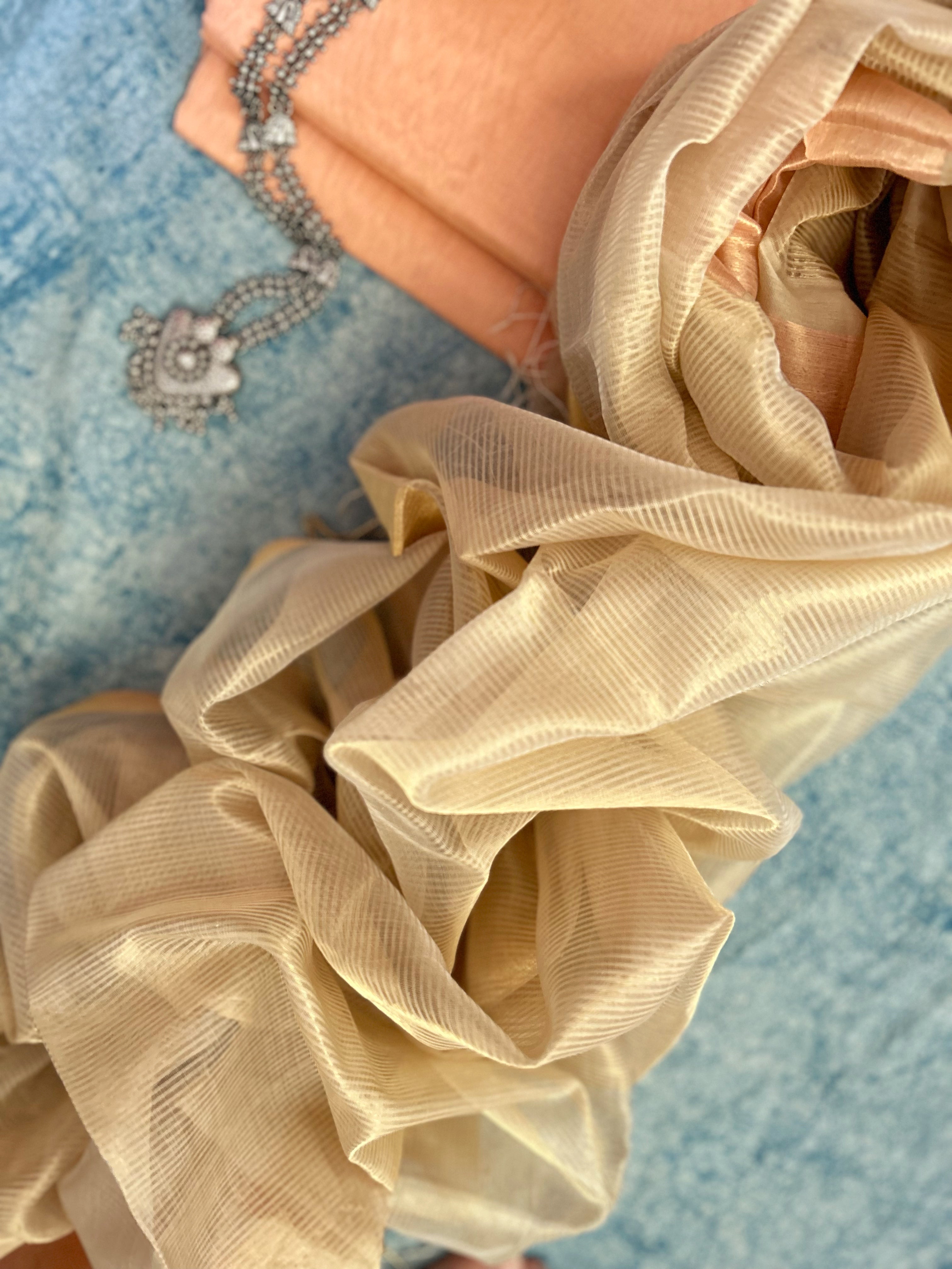 Handwoven Maheshwari tissue Kurta Dupatta Set