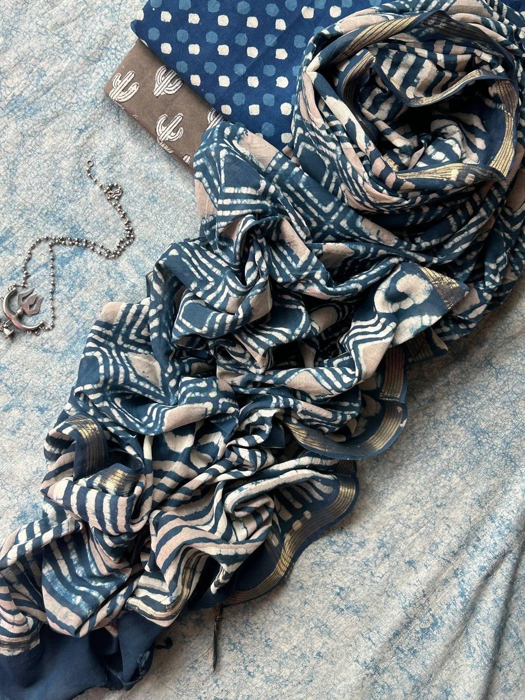 Neel-Tarang - Handcrafted Cotton Suit Set
