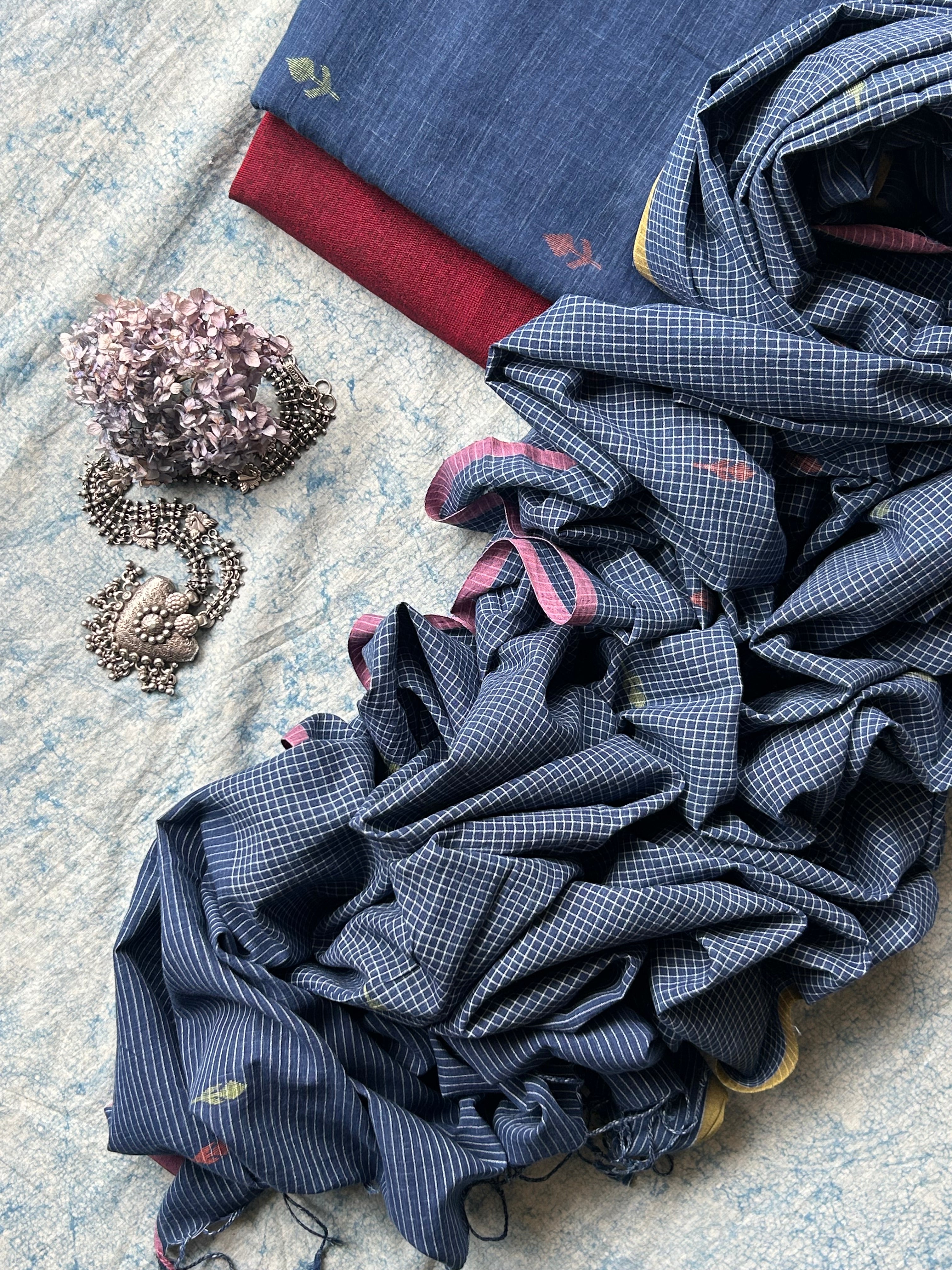 Vrishti - Handwoven Bengal Jamdani Kurta Dupatta set