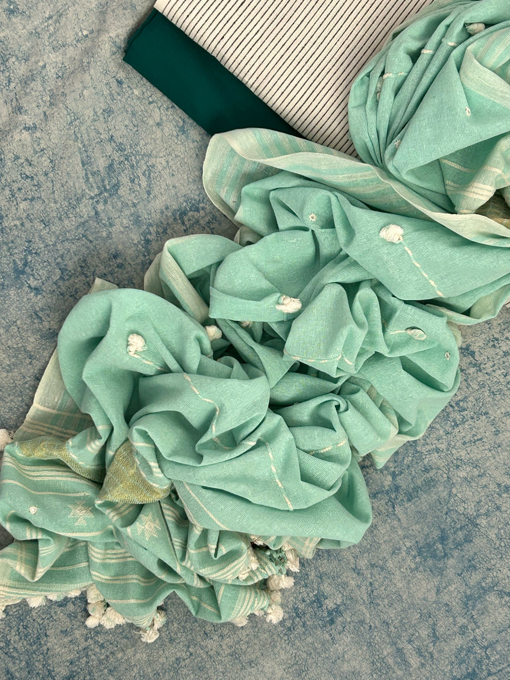 Parijaat - Handwoven Bhujodi Kala Cotton Set