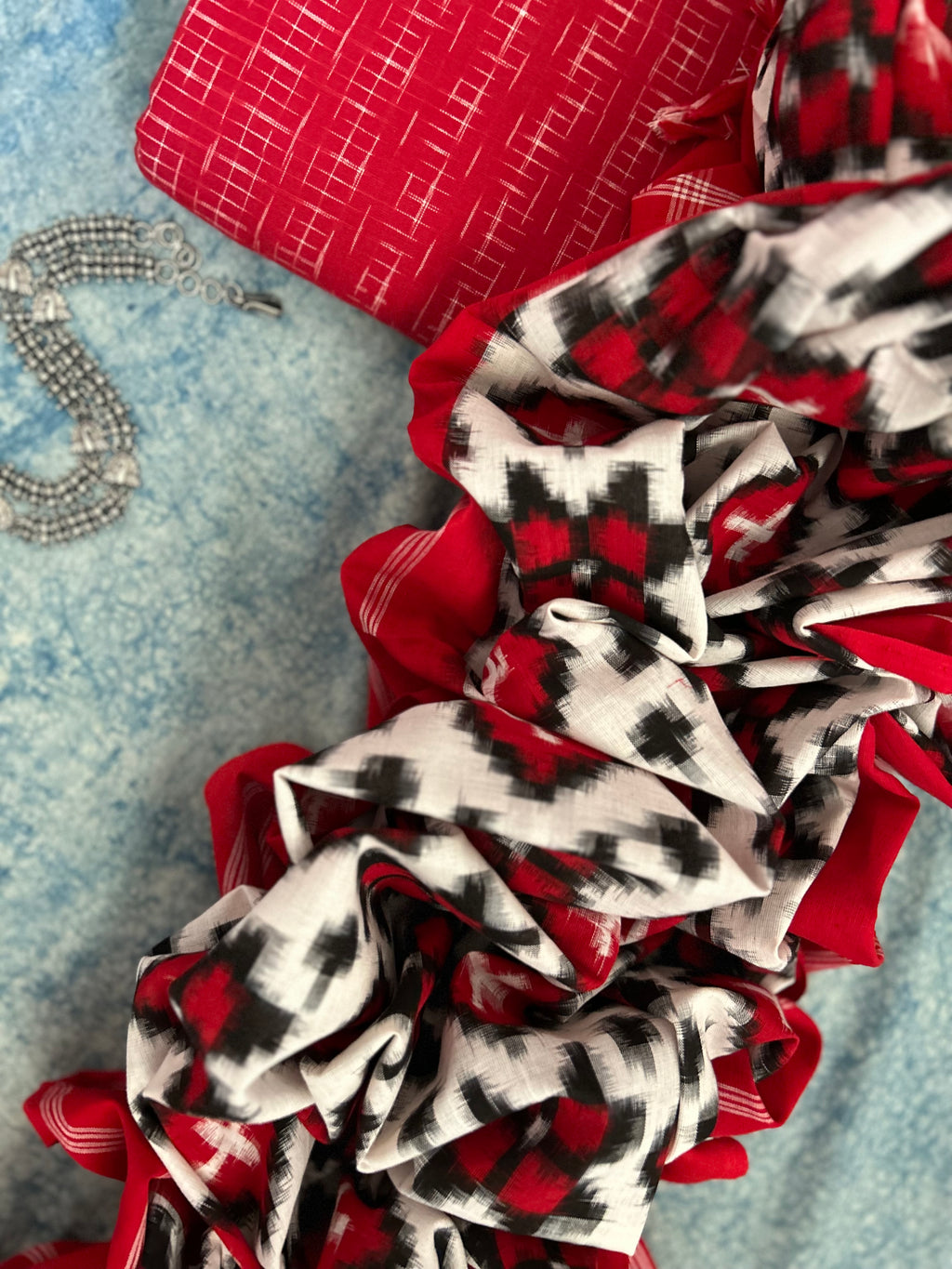 Handwoven Ikat Kurta Telia Dupatta Set