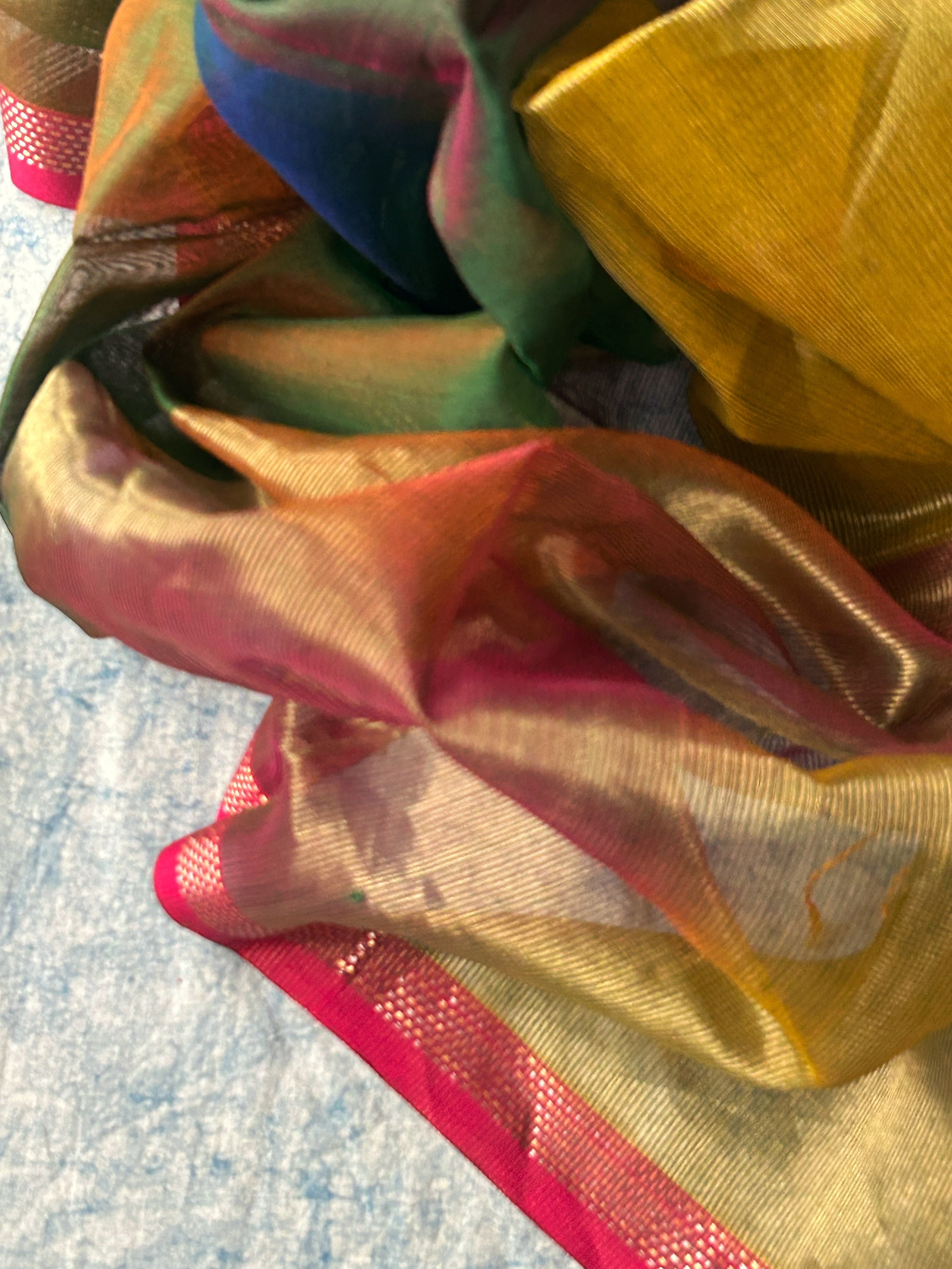 Taara - Handwoven Maheshwari Kurta Dupatta Set