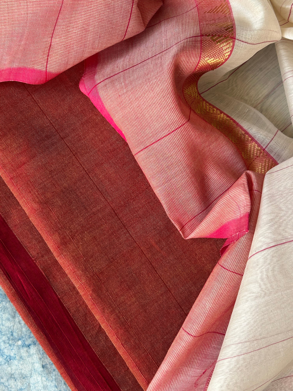 Handwoven Maheshwari Kurta Dupatta Set - Red & Ivory