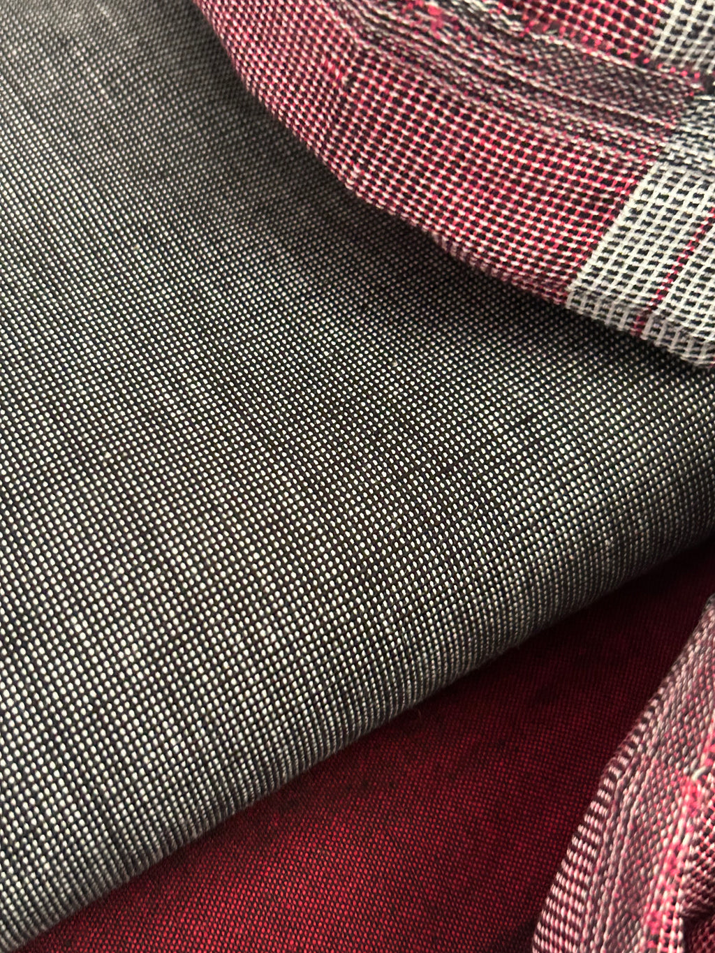 Handwoven Bhujodi Set - Black and Maroon