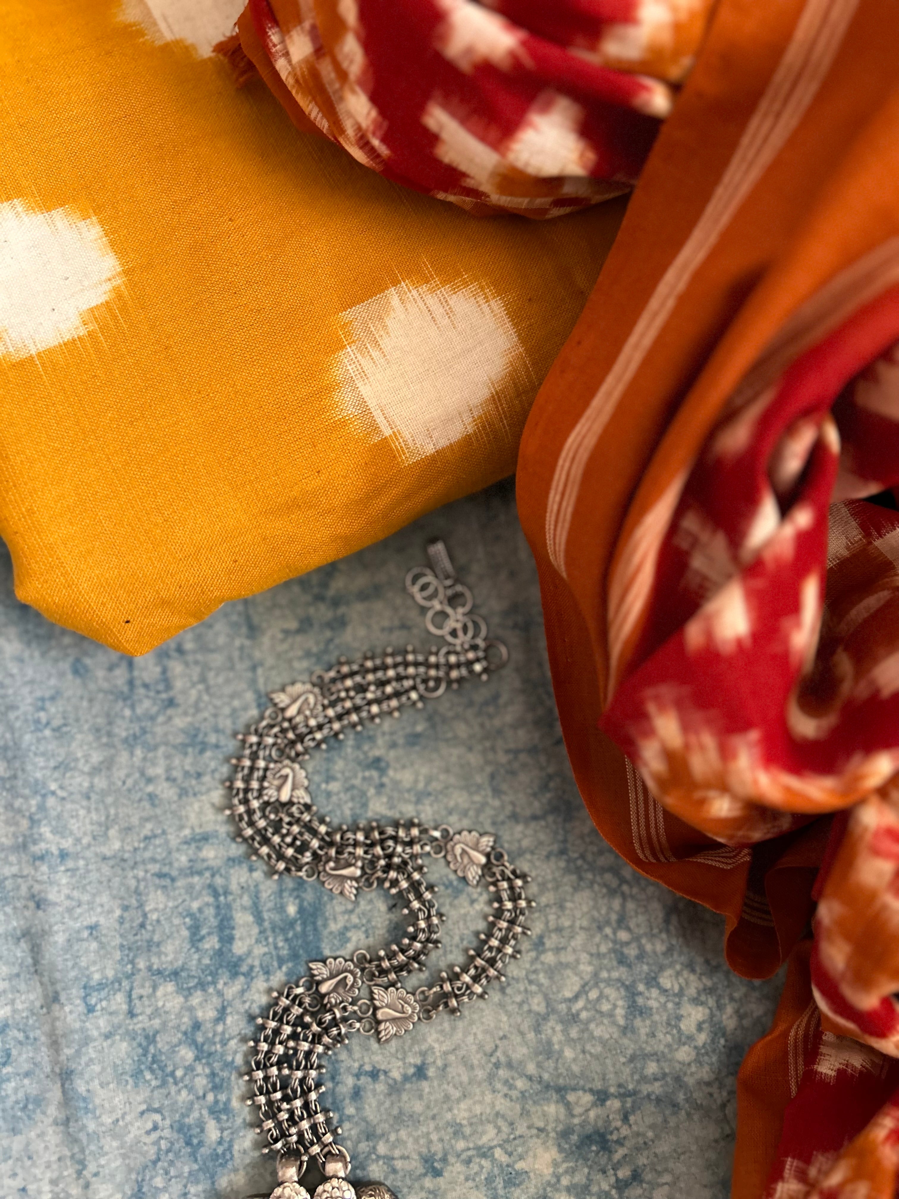 Handwoven Double Ikat Kurta Telia Dupatta Set