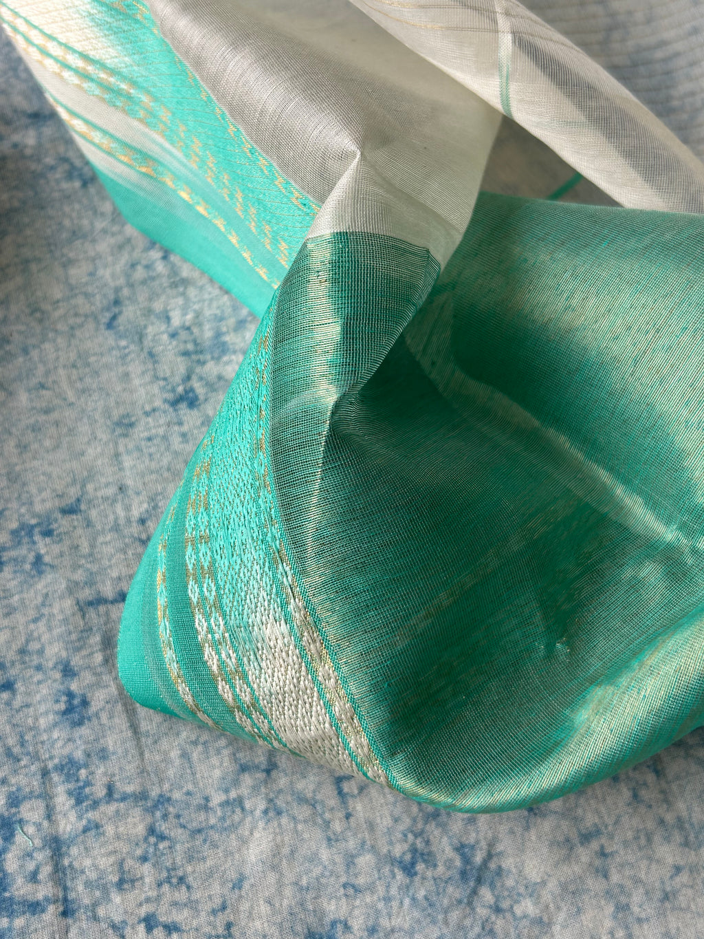 Baarish - Handwoven Maheshwari Kurta Dupatta Set