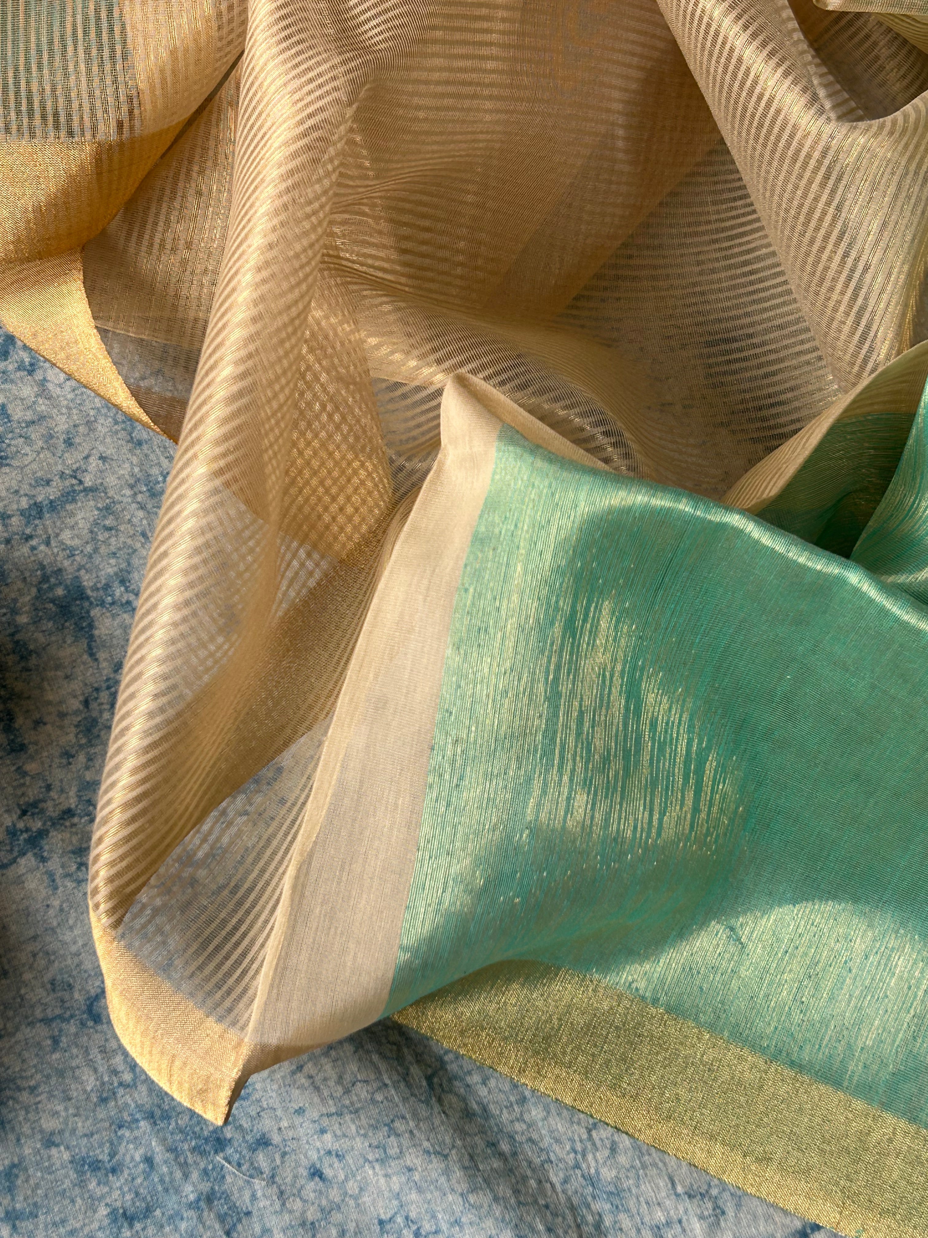 Barkha - Handwoven Maheshwari Kurta Dupatta Set