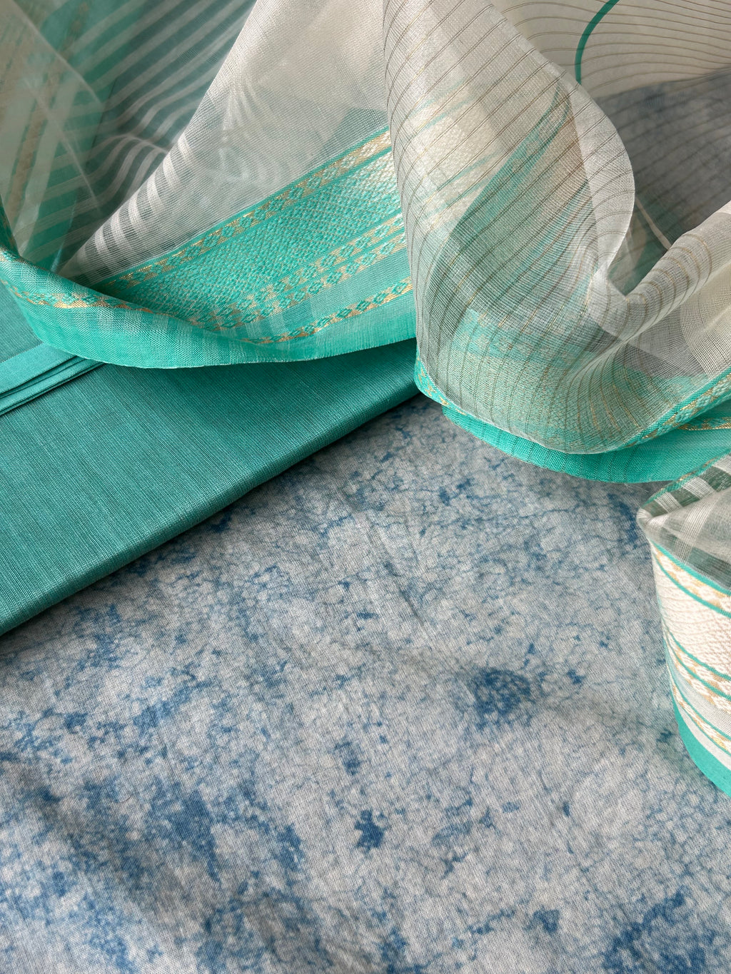 Baarish - Handwoven Maheshwari Kurta Dupatta Set