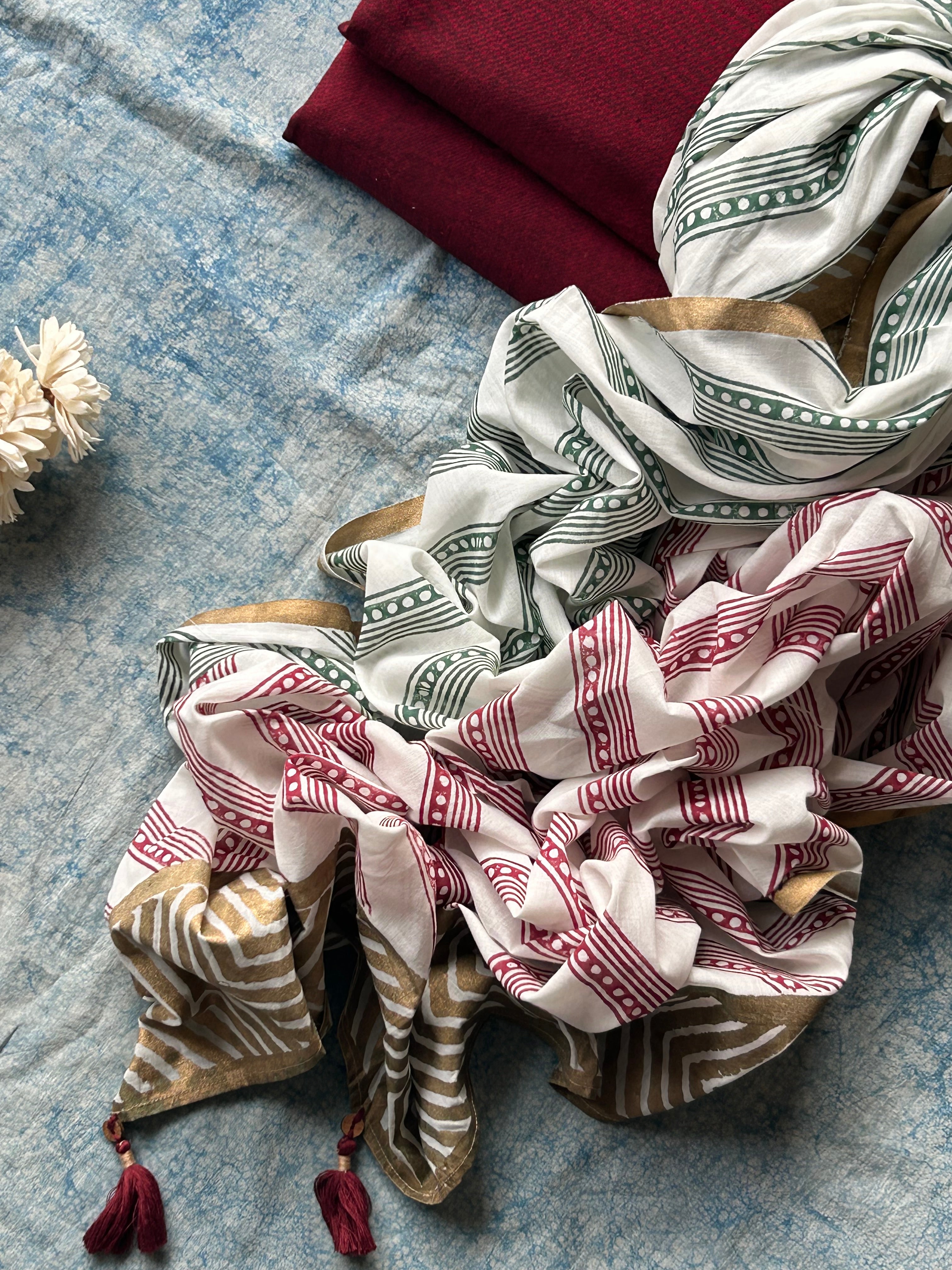 Handwoven Handblock Printed Set - Maroon