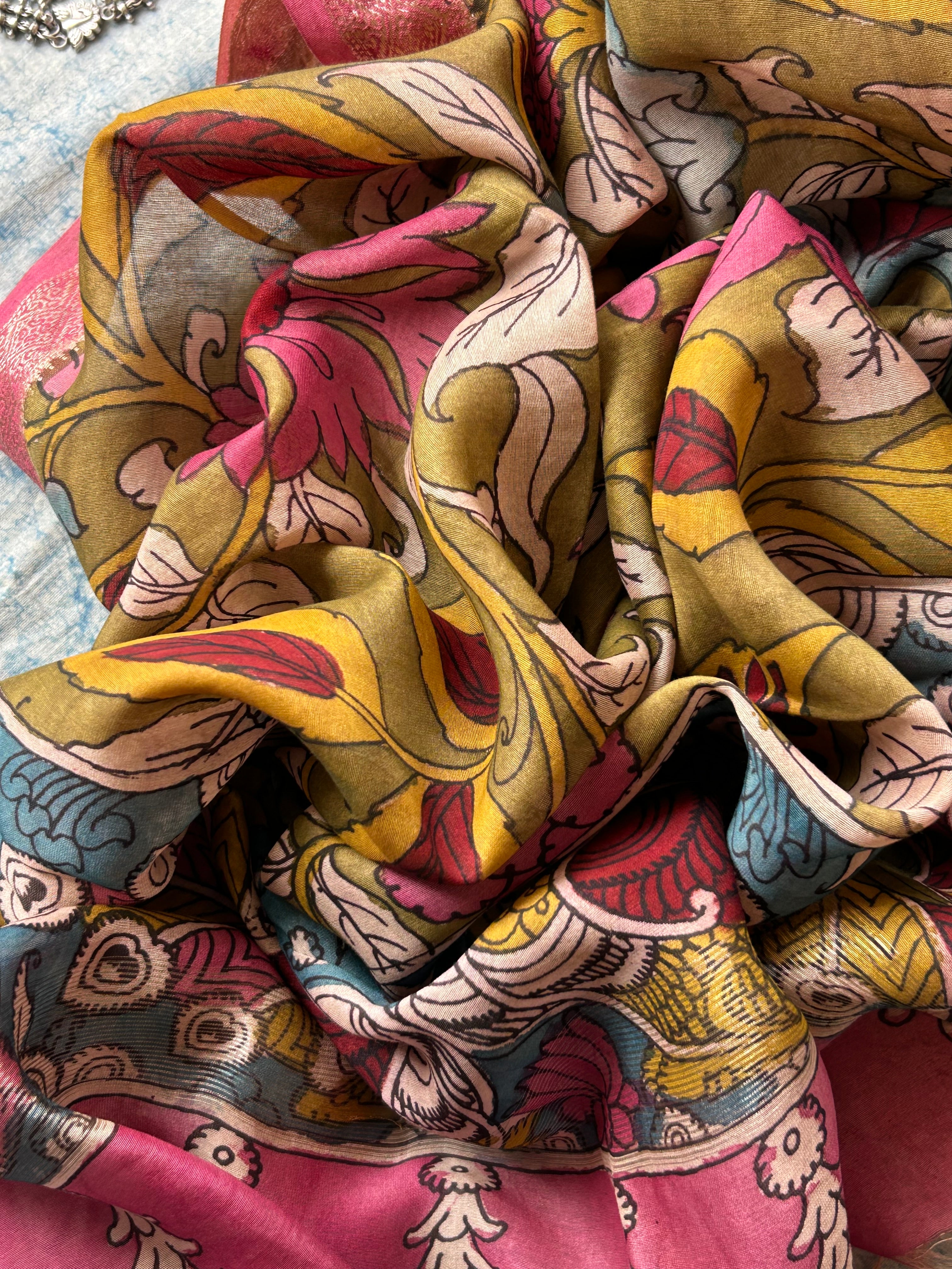 Menka - Handwoven Hand-drawn Handpainted Pen Kalamkari Kurta Dupatta Set