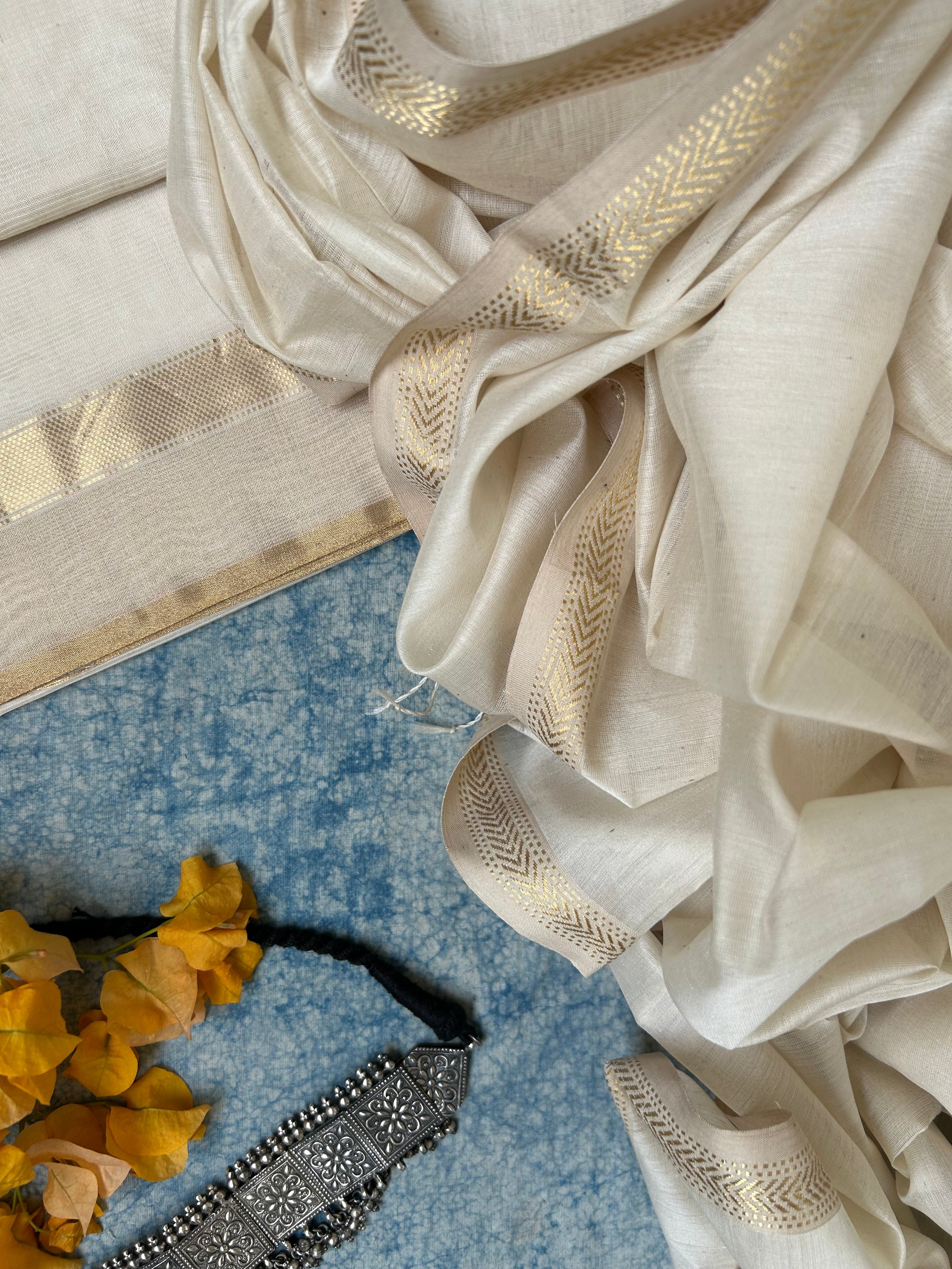 Handwoven Maheshwari Kurta Dupatta Set - Ivory and Gold