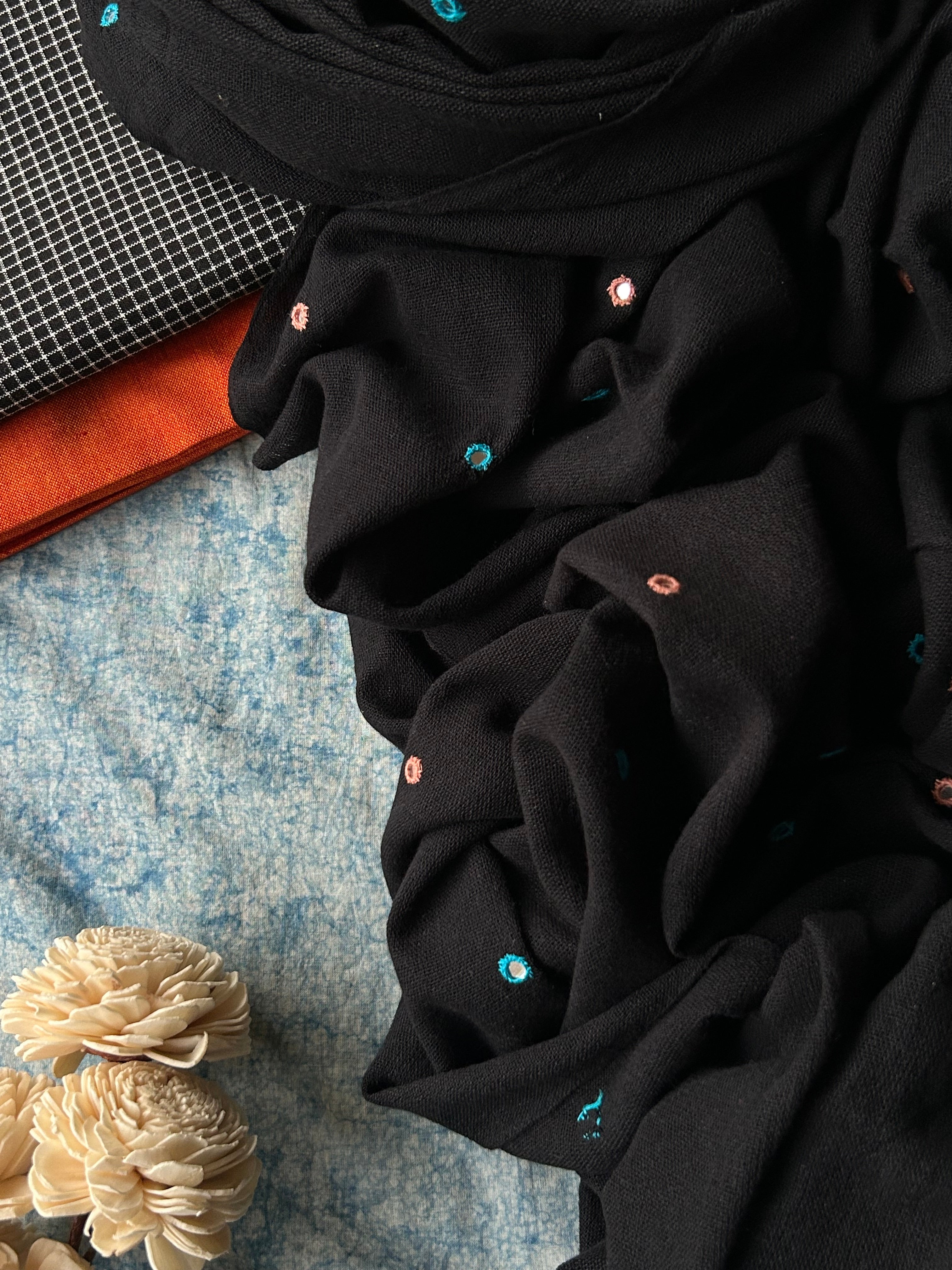 Rimjhim - Handwoven Bhujodi Kala Cotton Set