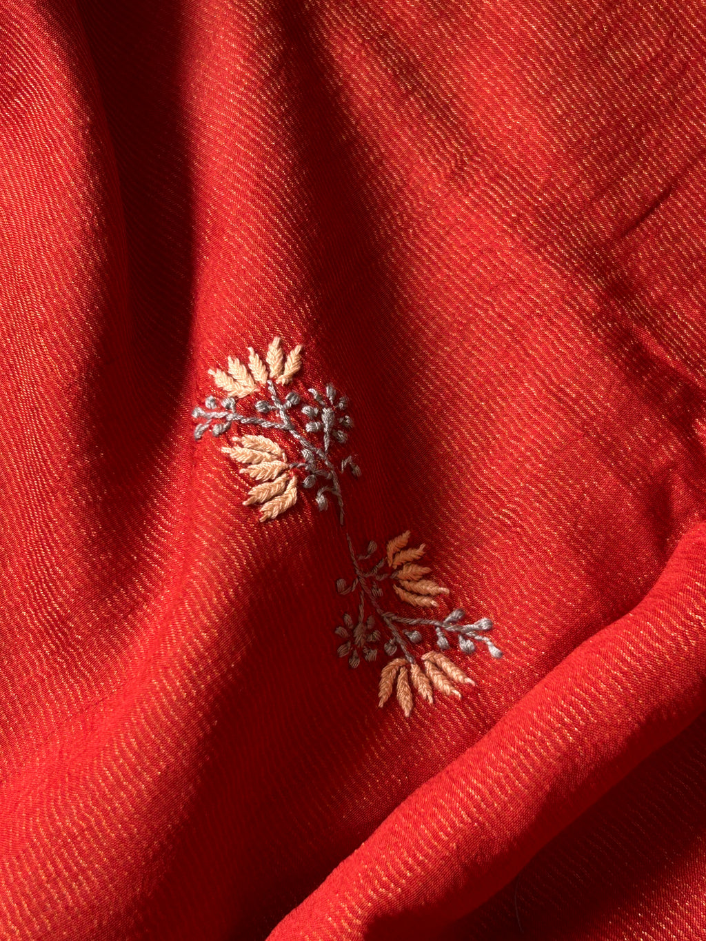 Ketaki- Handwoven Chikankari Work Maheshwari Tissue Set