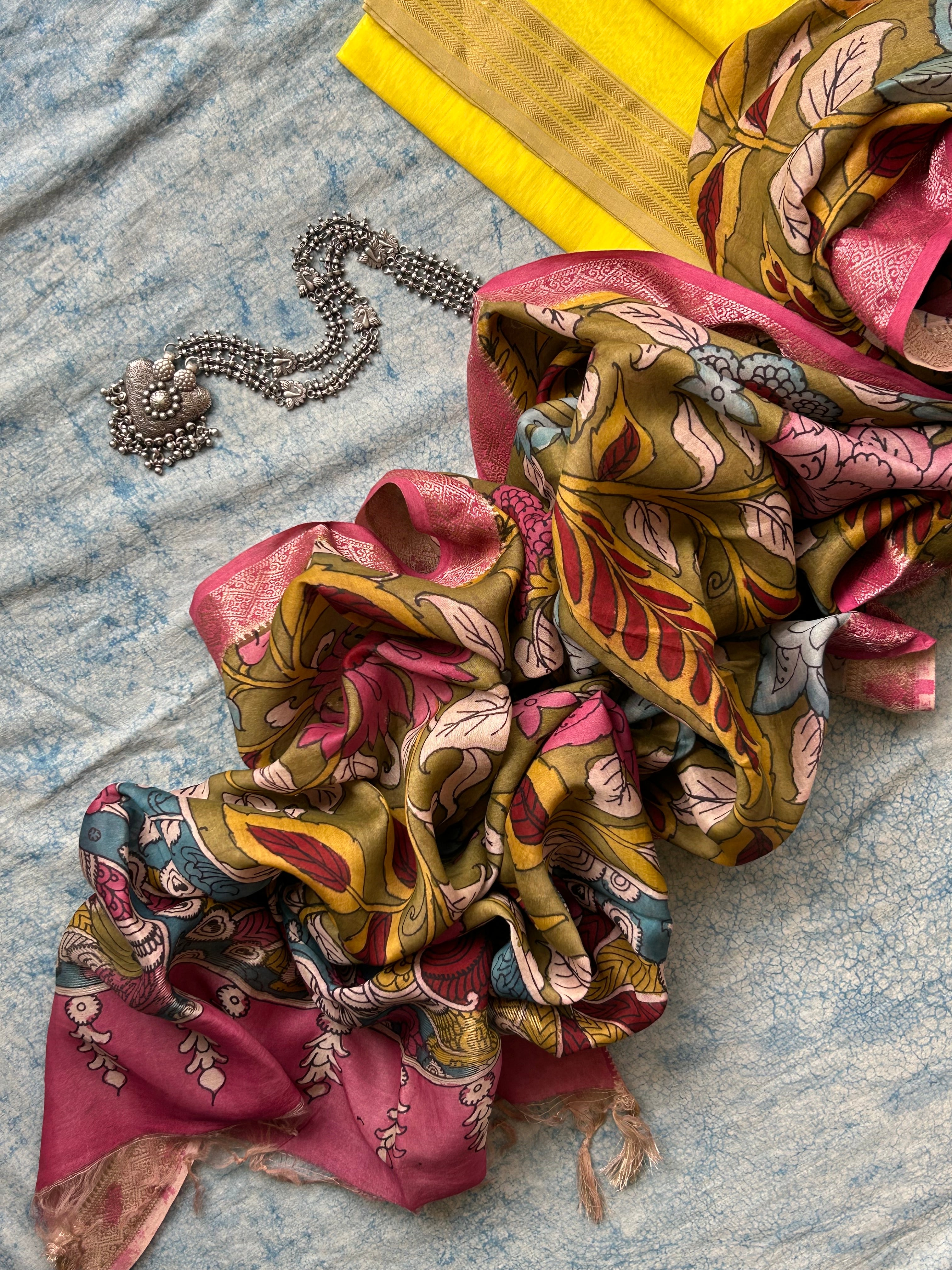 Menka - Handwoven Hand-drawn Handpainted Pen Kalamkari Kurta Dupatta Set