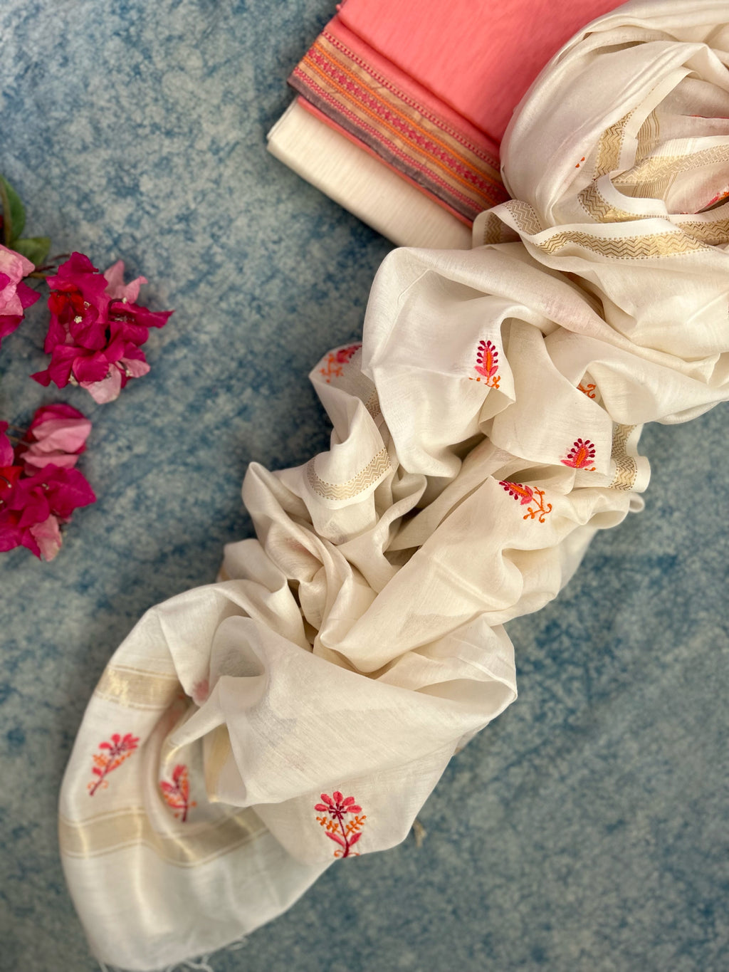 Handwoven Chikankari Maheshwari Kurta dupatta set