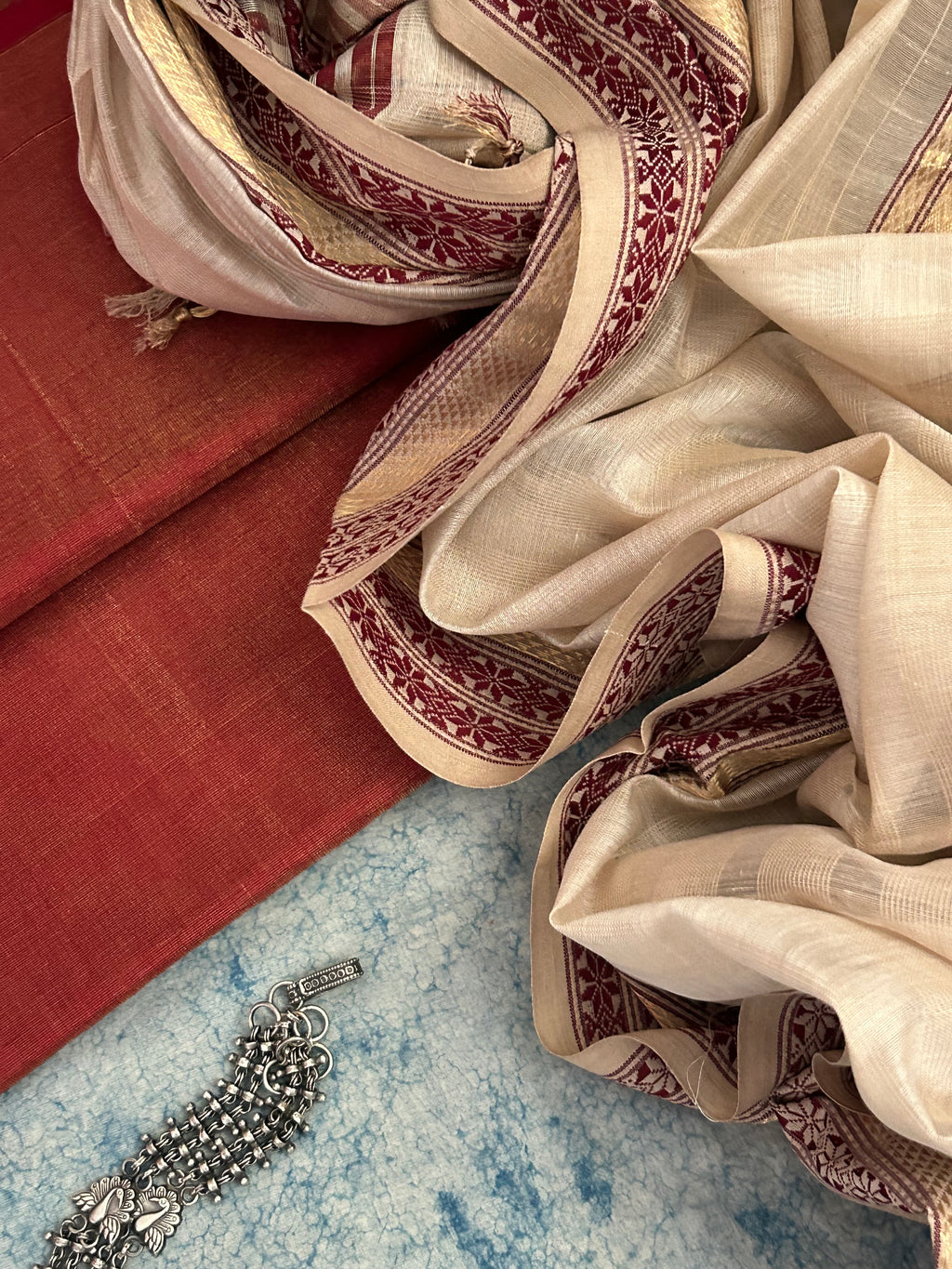 Handwoven Maheshwari Kurta Dupatta Set - Maroon & Ivory