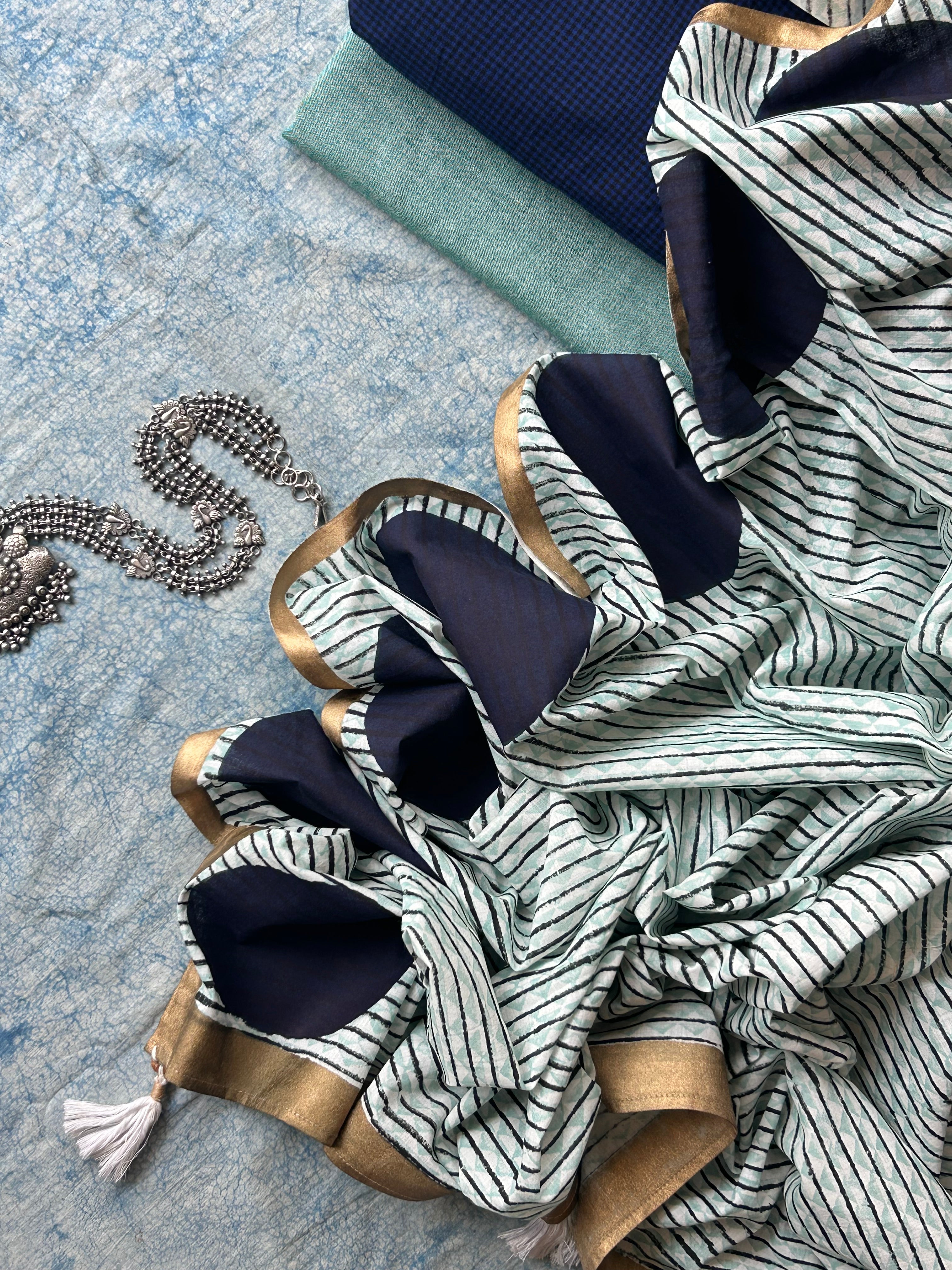 Handwoven Handblock Printed Set - Midnight blue & Turquoise