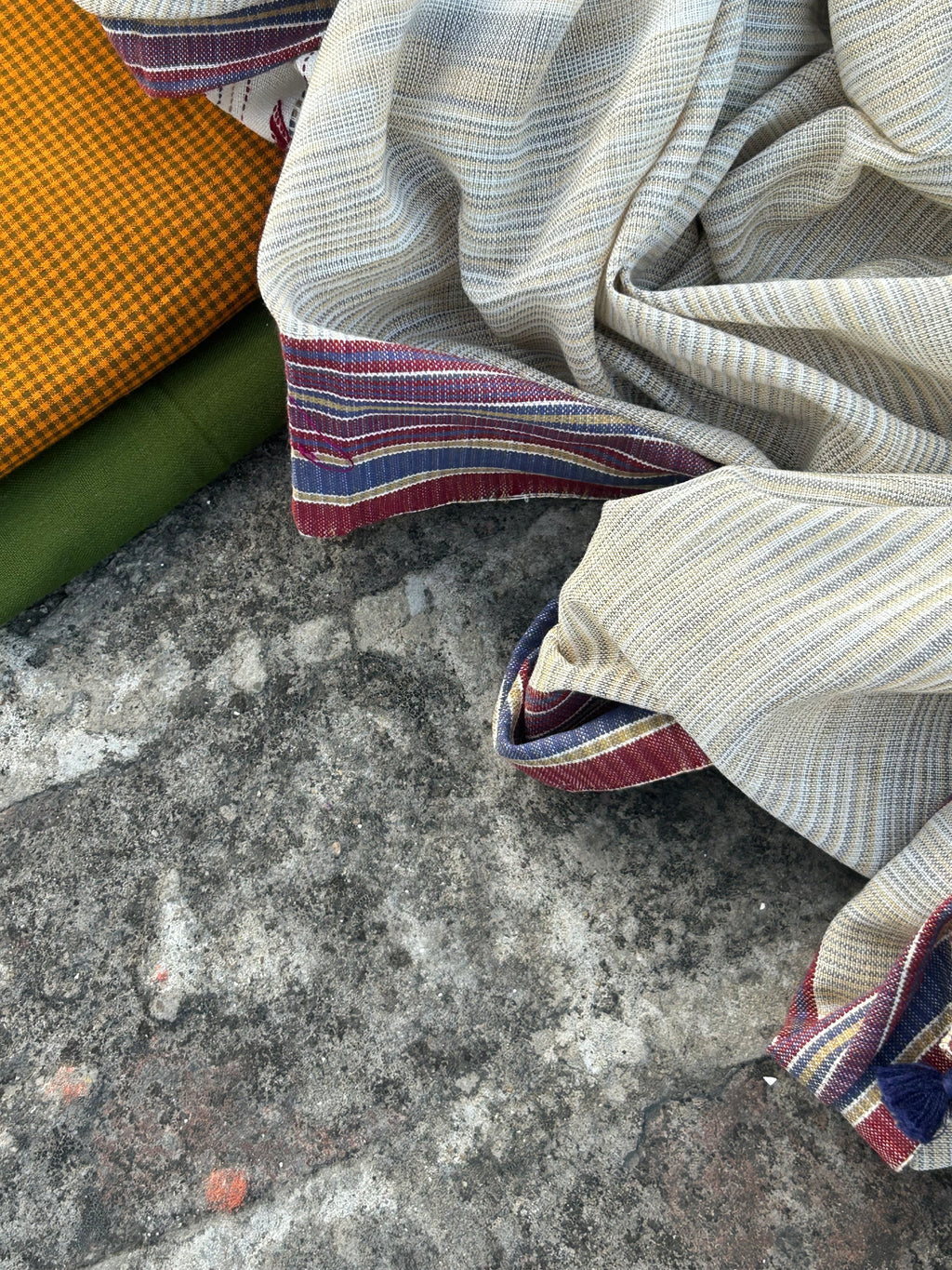 Tanbun - Handwoven Bhujodi Set
