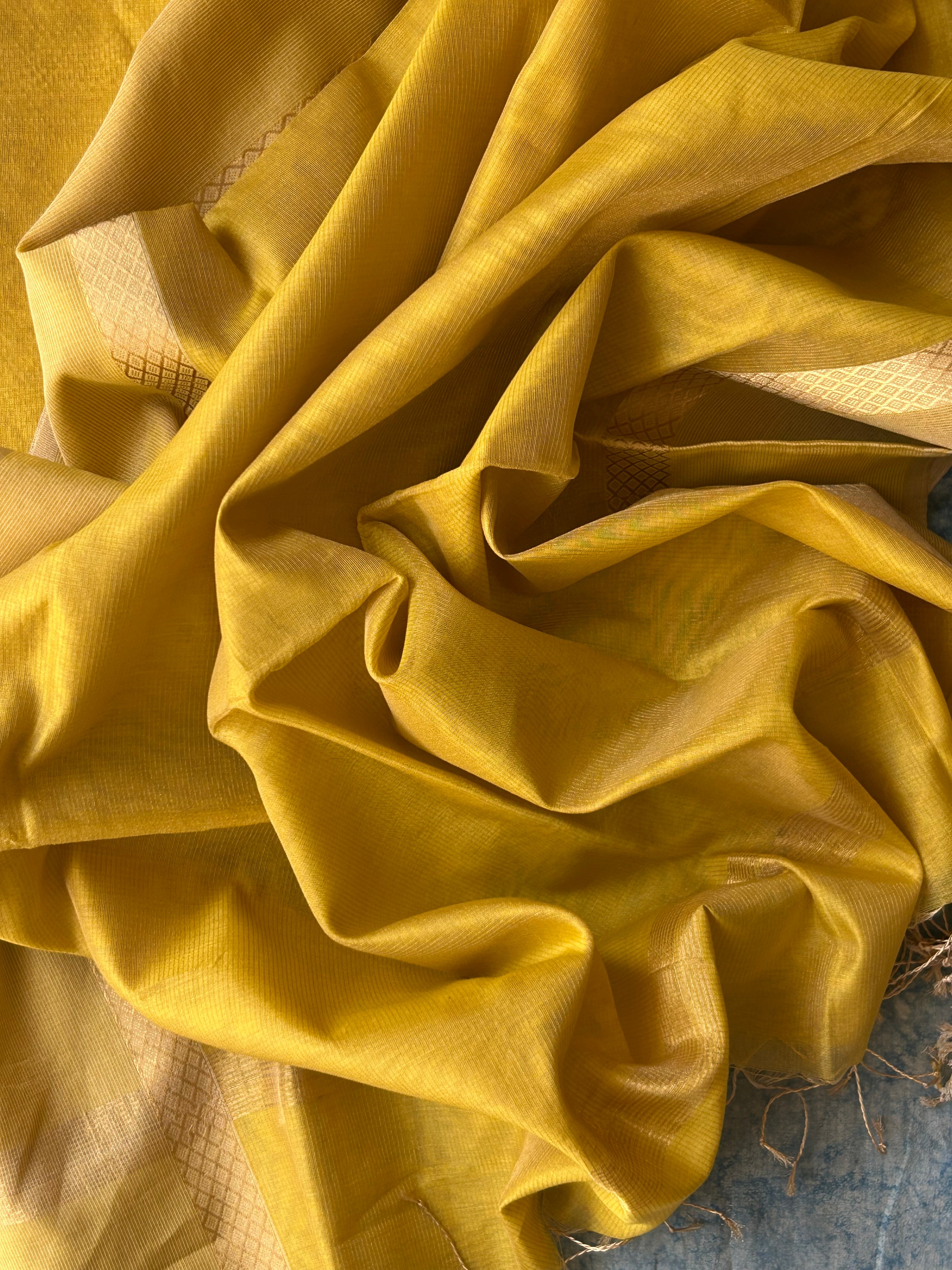 Handwoven Maheshwari Kurta Dupatta Set - Gold Yellow