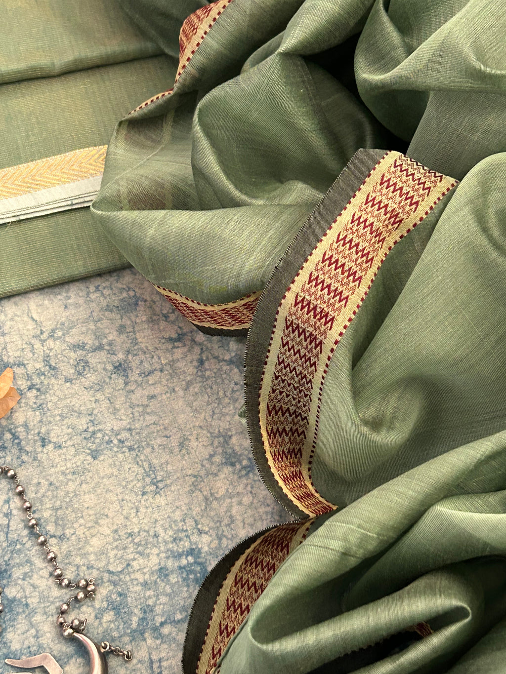 Handwoven Maheshwari Kurta Dupatta Set -Pistachio Green