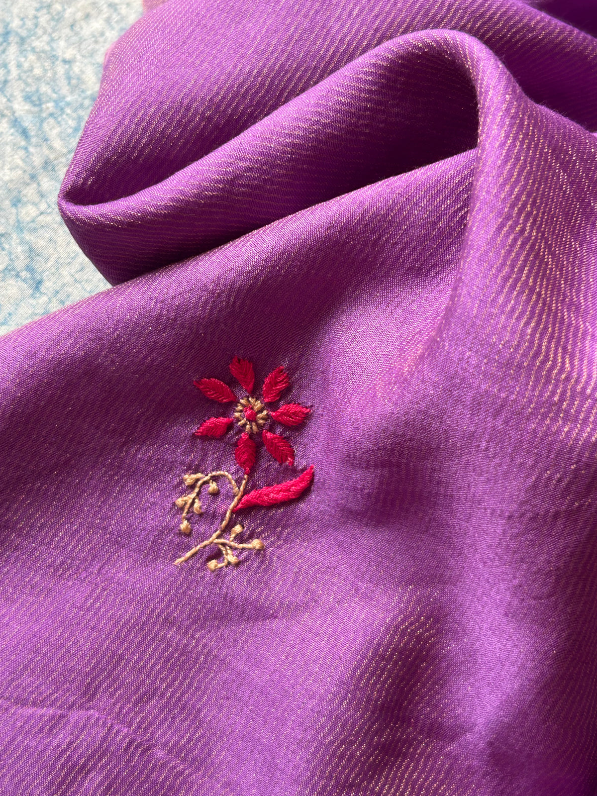 Manjari- Handwoven Chikankari Work Maheshwari Tissue Set