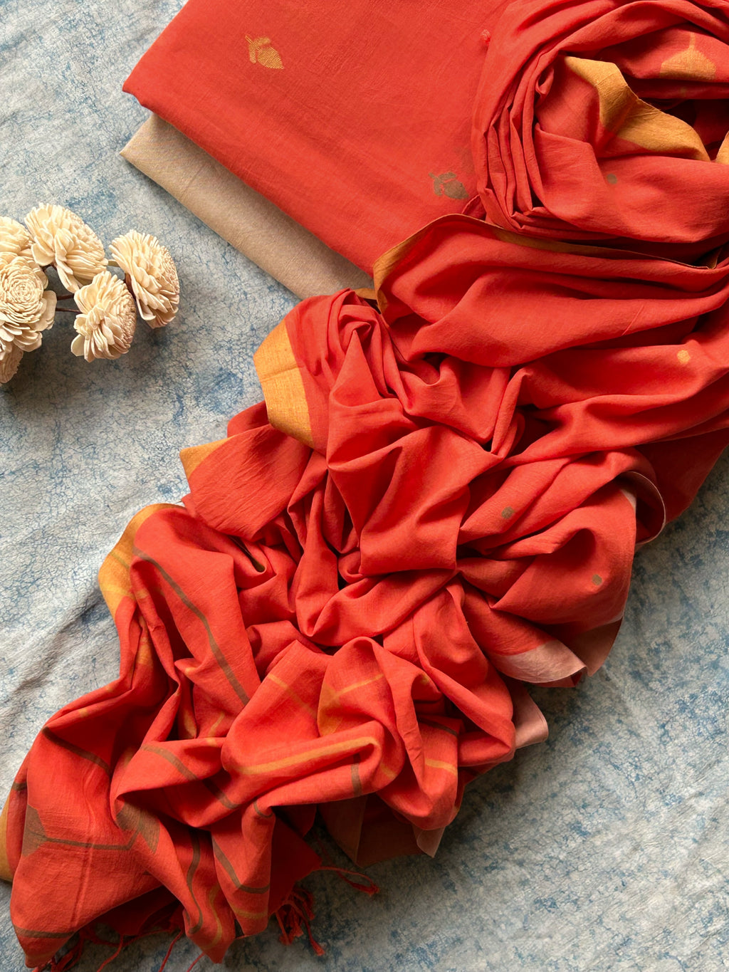 Aarushi - Handwoven Bengal Jamdani Kurta Dupatta set