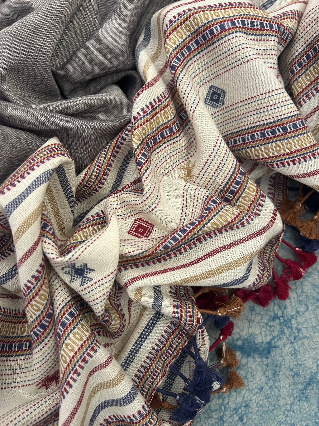 Handwoven Bhujodi Set - Red and Royal Blue