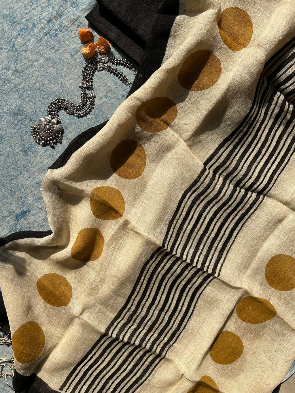 Handcrafted Linen Kurta Dupatta Set
