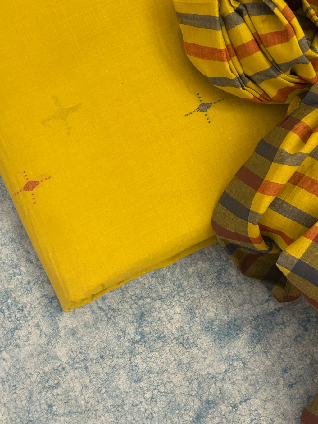 Genda Phool  - Handwoven Bengal Jamdani Kurta Dupatta set