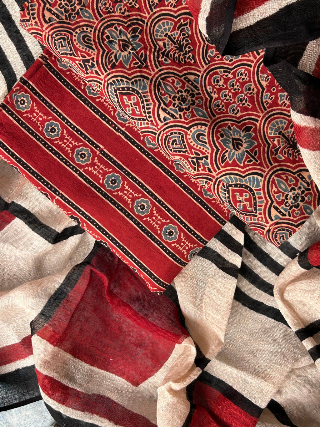 Mahi - Natural Dyes Handblock Ajrakh Cotton and Linen Dupatta Set