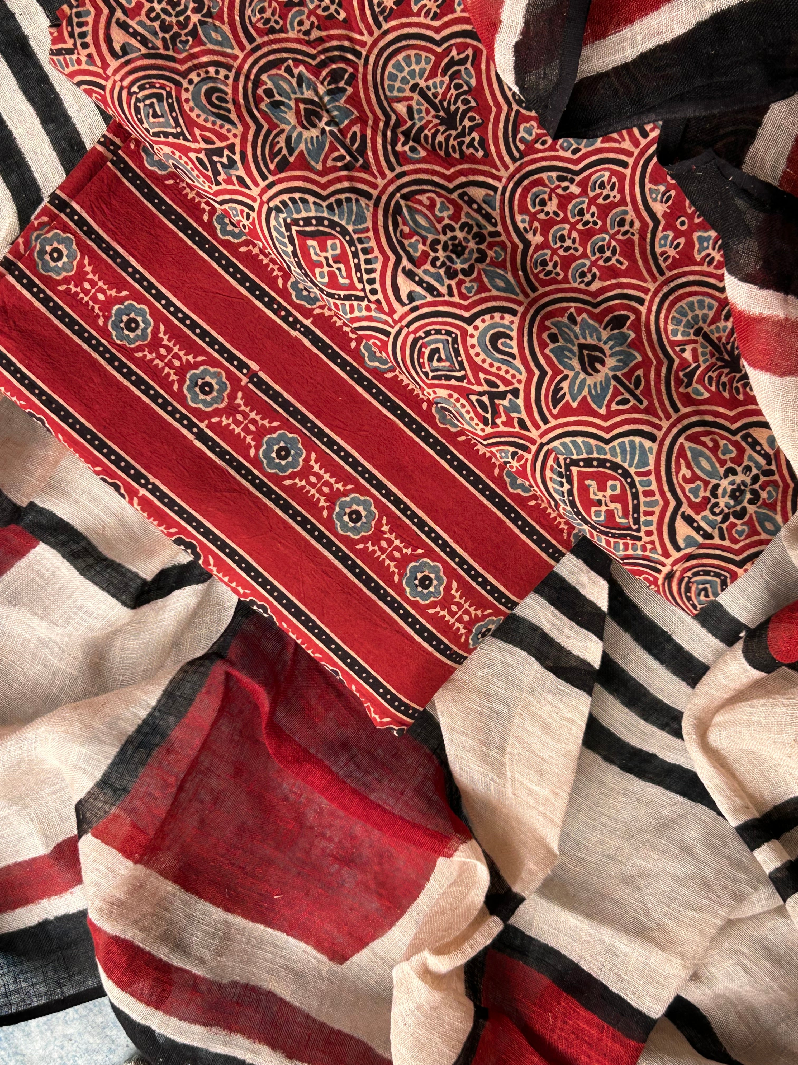 Mahi - Natural Dyes Handblock Ajrakh Cotton and Linen Dupatta Set
