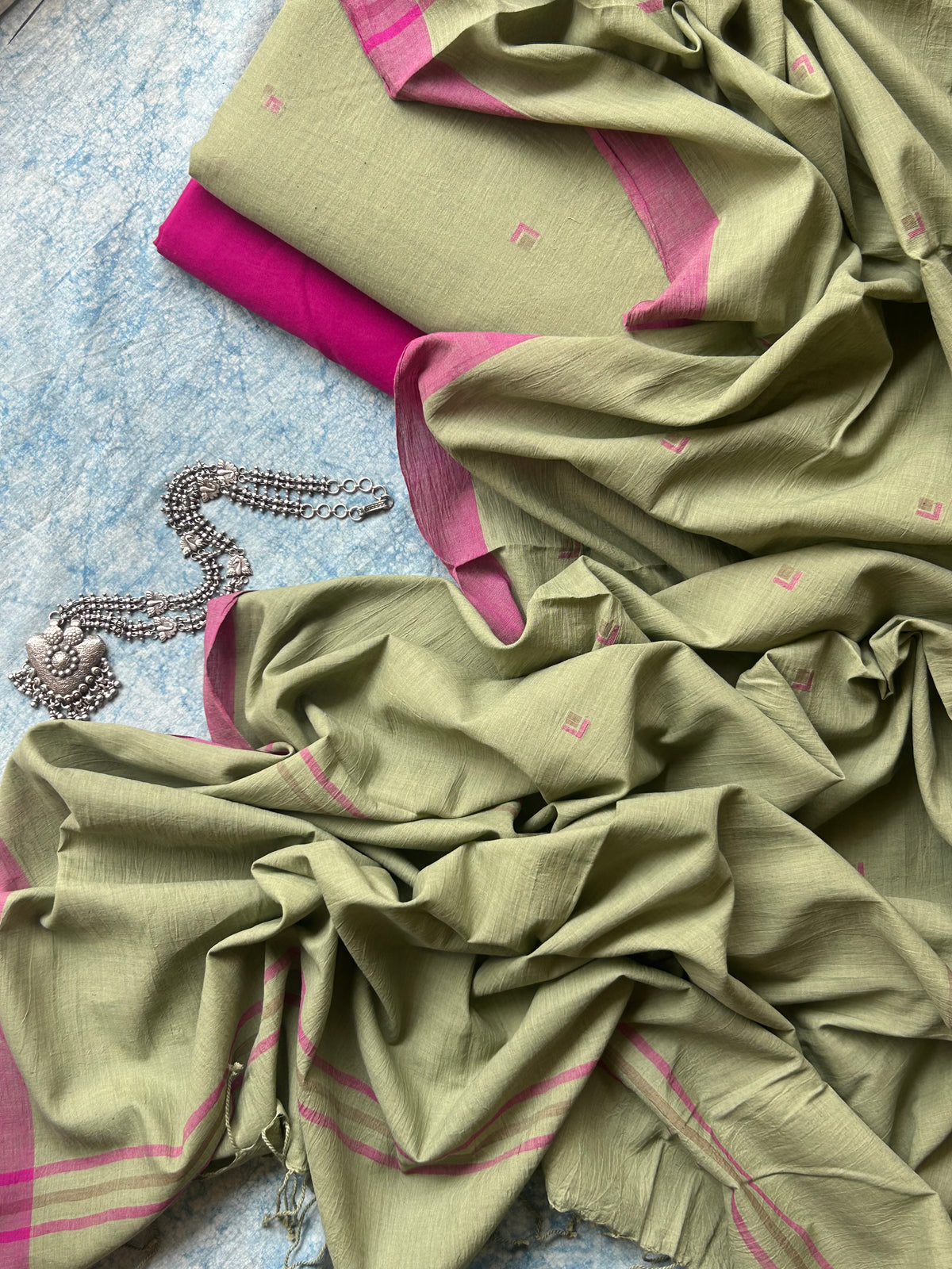 Mishika - Handwoven Bengal Jamdani Kurta Dupatta set