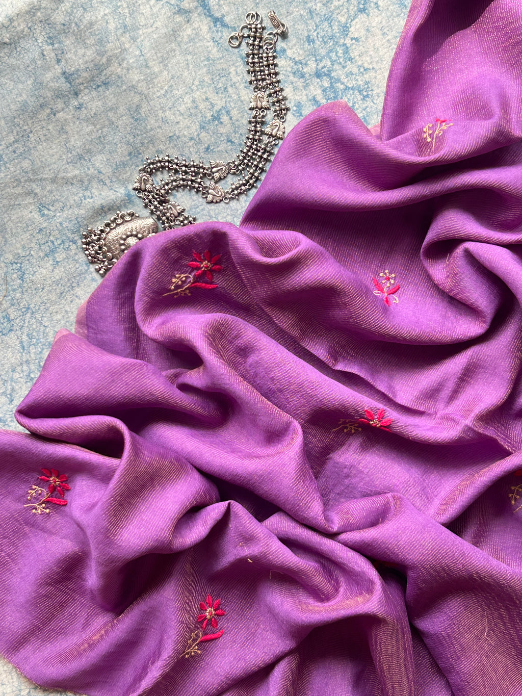Manjari- Handwoven Chikankari Work Maheshwari Tissue Set