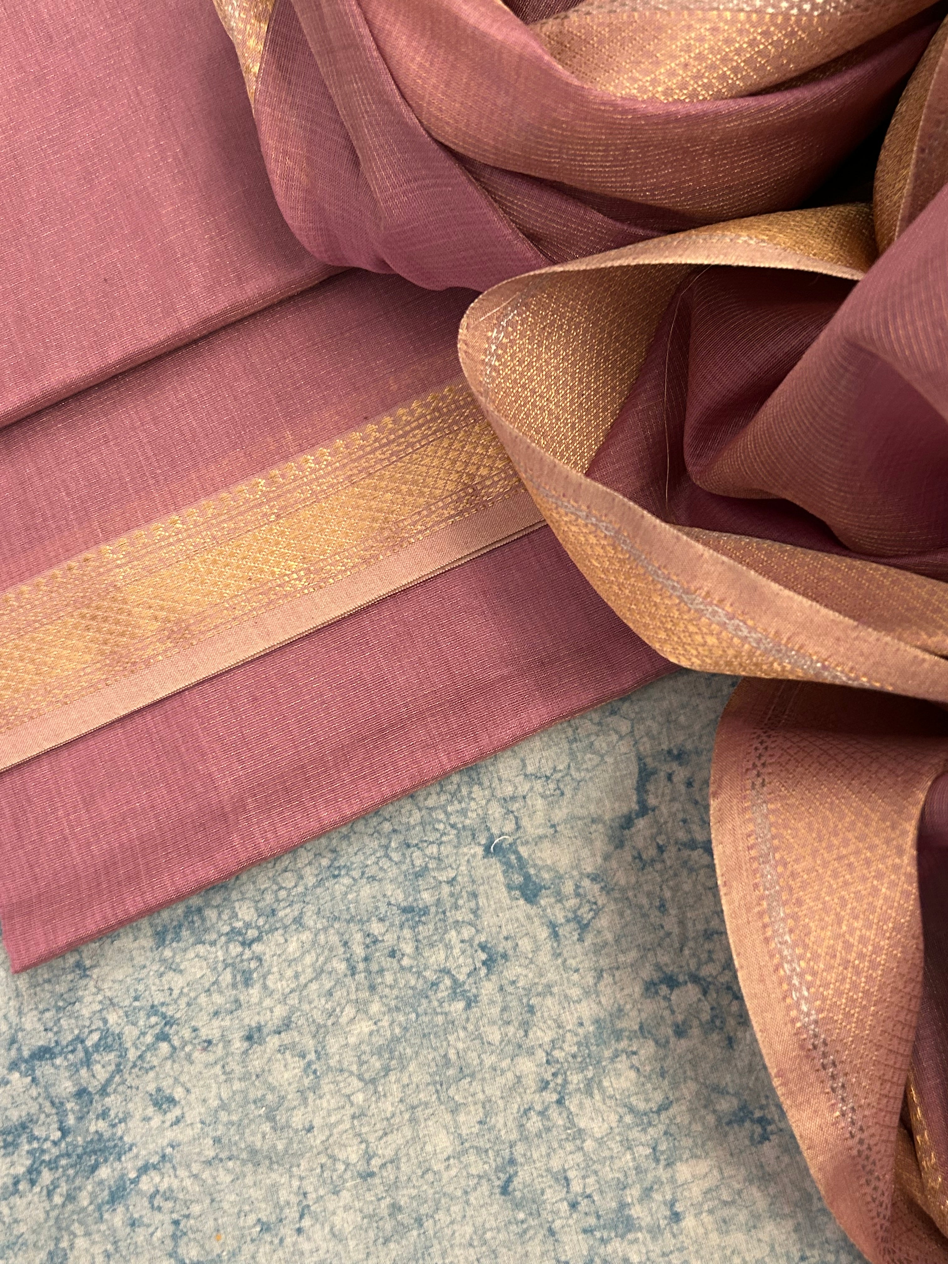 Handwoven Maheshwari Kurta Dupatta Set -Mauve & Gold