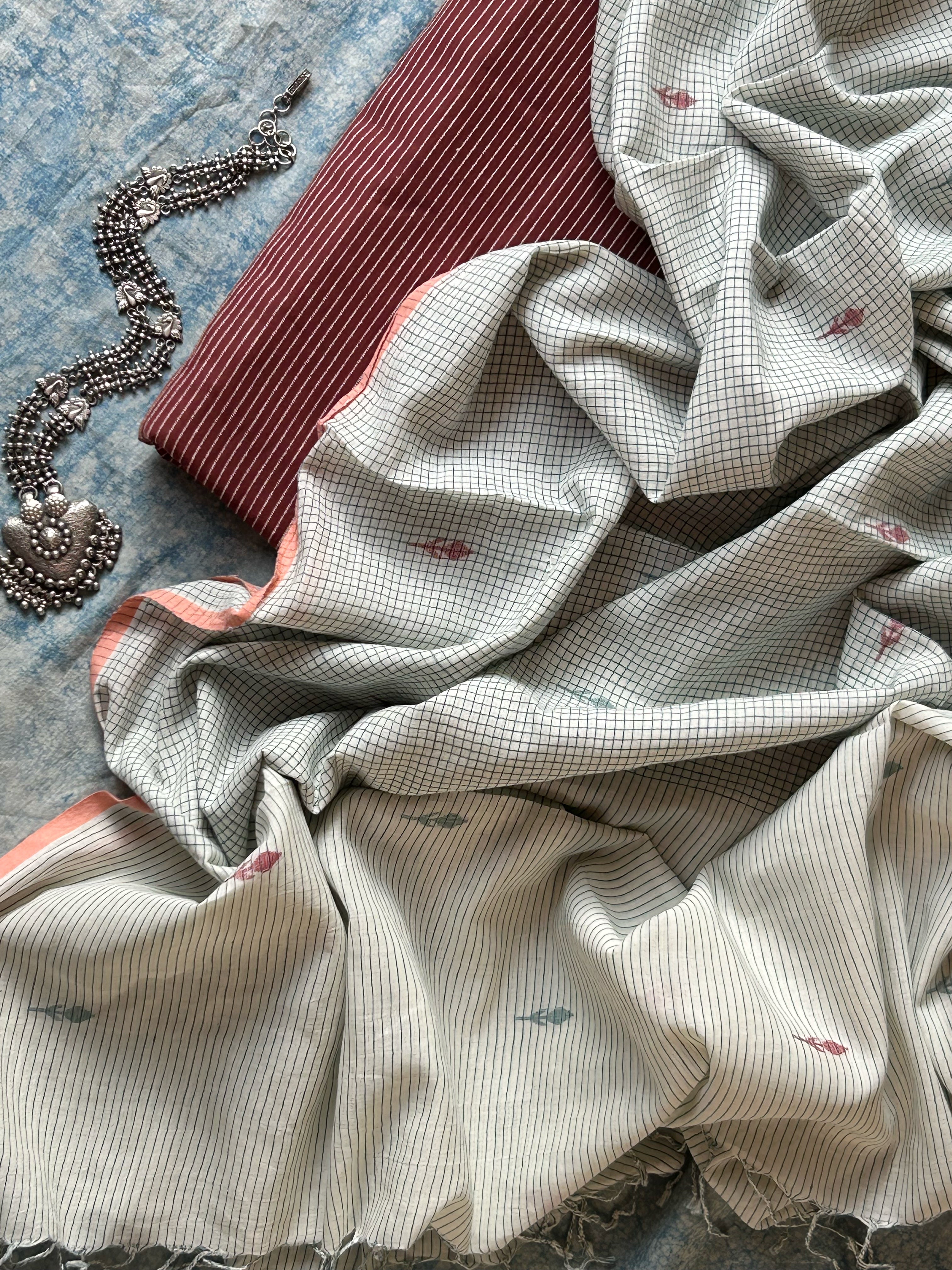 Handwoven Cotton Bengal Jamdani Dupatta Set - The Deep Rose Story