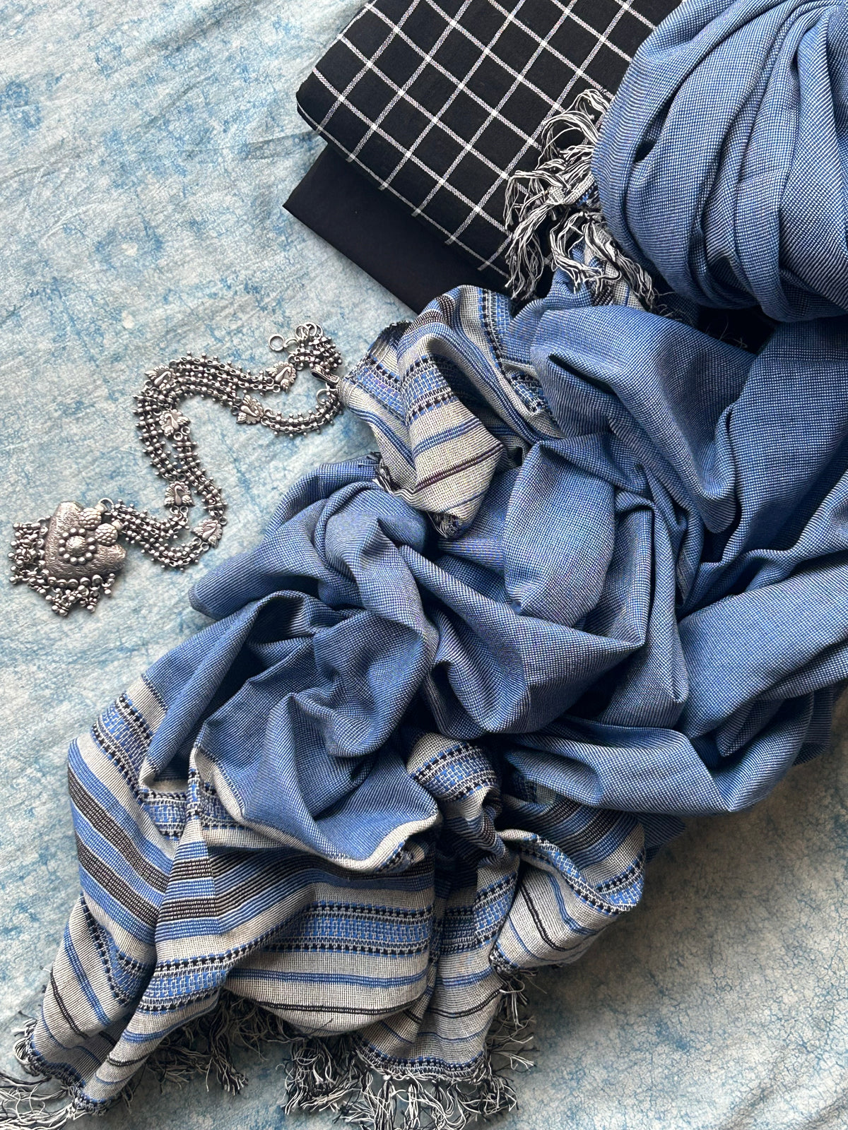 Tara - Handwoven Kotpad Bhujodi Set