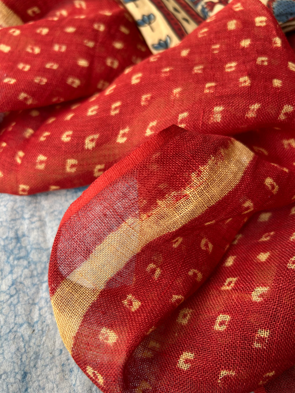 Maati - Natural Dyes Handblock Ajrakh Cotton and Linen Dupatta Set