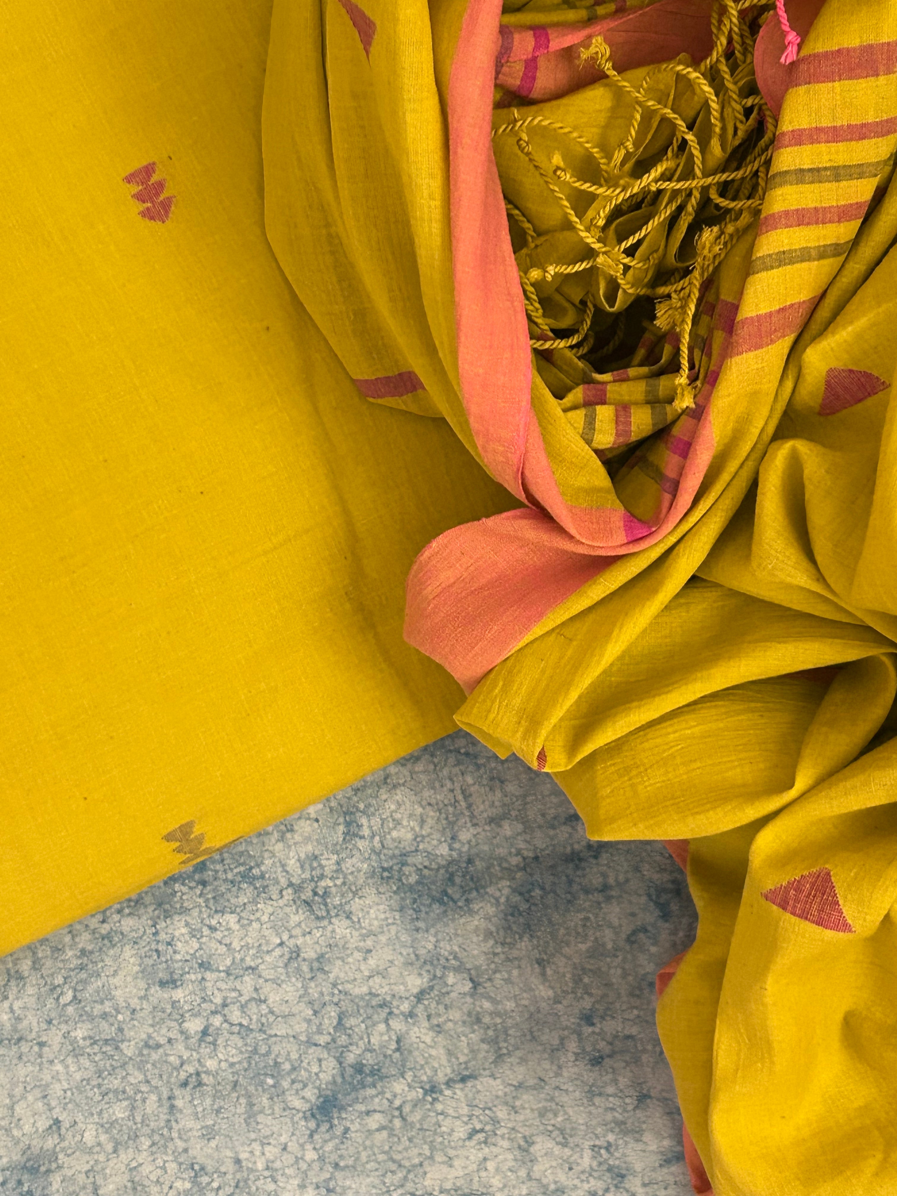 SurajMukhi  - Handwoven Bengal Jamdani Kurta Dupatta set