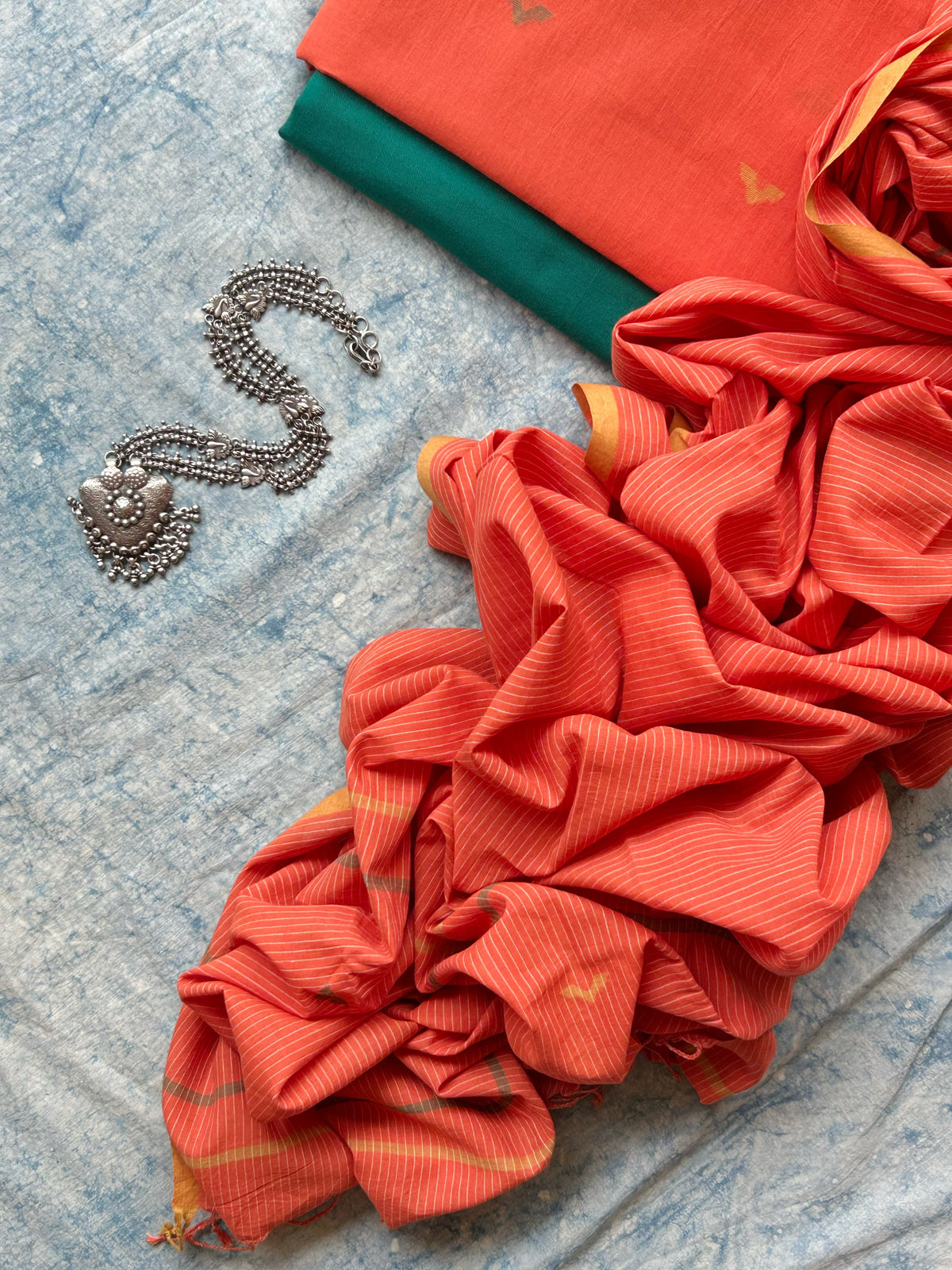 Aarvee - Handwoven Bengal Jamdani Kurta Dupatta set