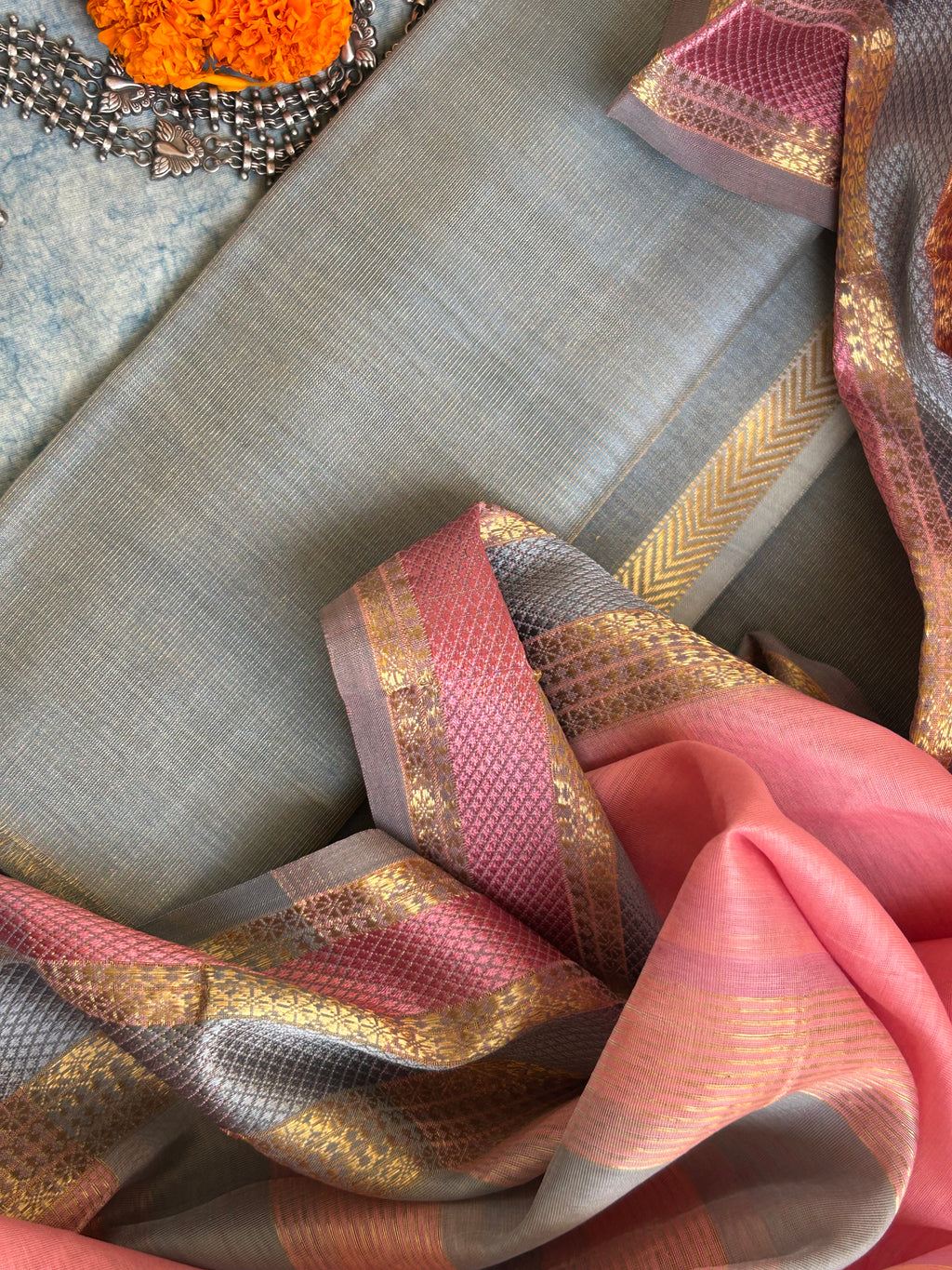Handwoven Maheshwari Kurta Dupatta Set - Ash Grey