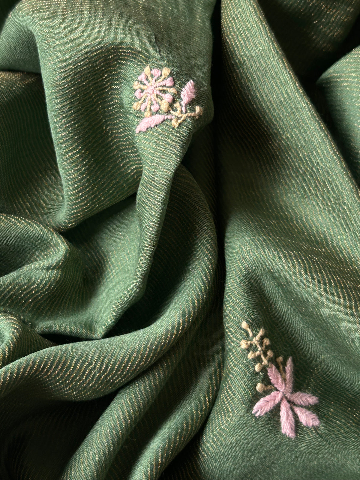 Archana - Handwoven Chikankari Work Maheshwari Tissue Set