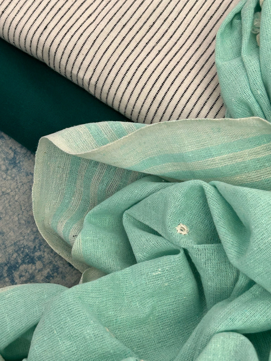 Parijaat - Handwoven Bhujodi Kala Cotton Set