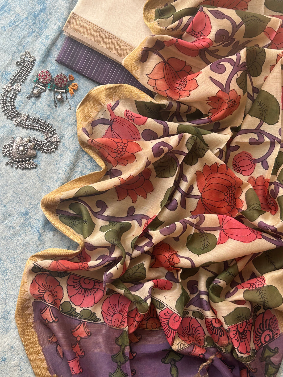 Radhaa - Handwoven Hand-drawn Handpainted Pen Kalamkari Kurta Dupatta Set