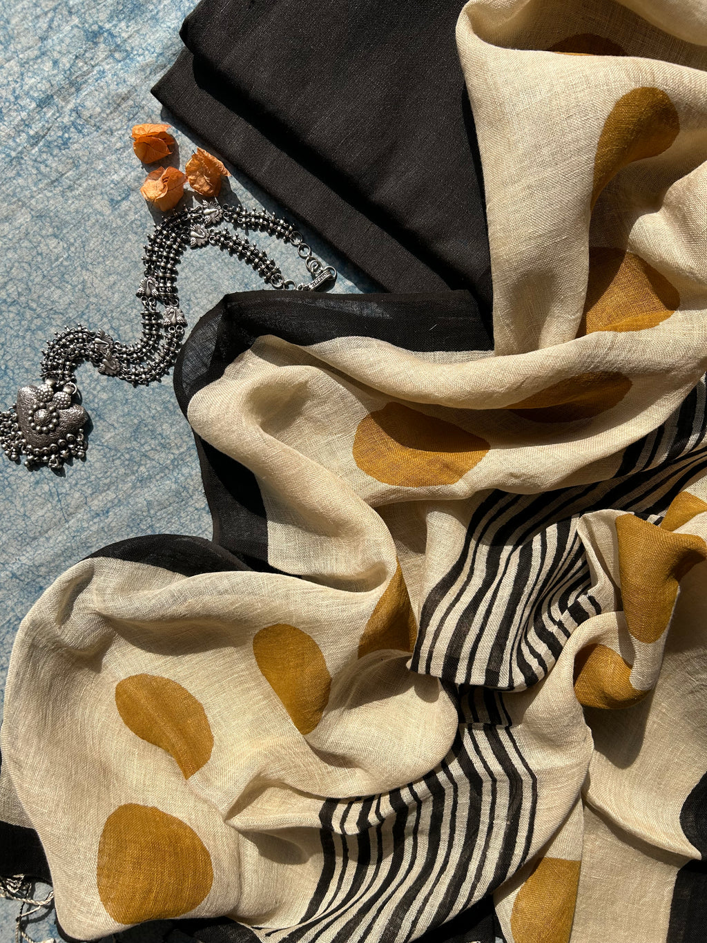 Handcrafted Linen Kurta Dupatta Set