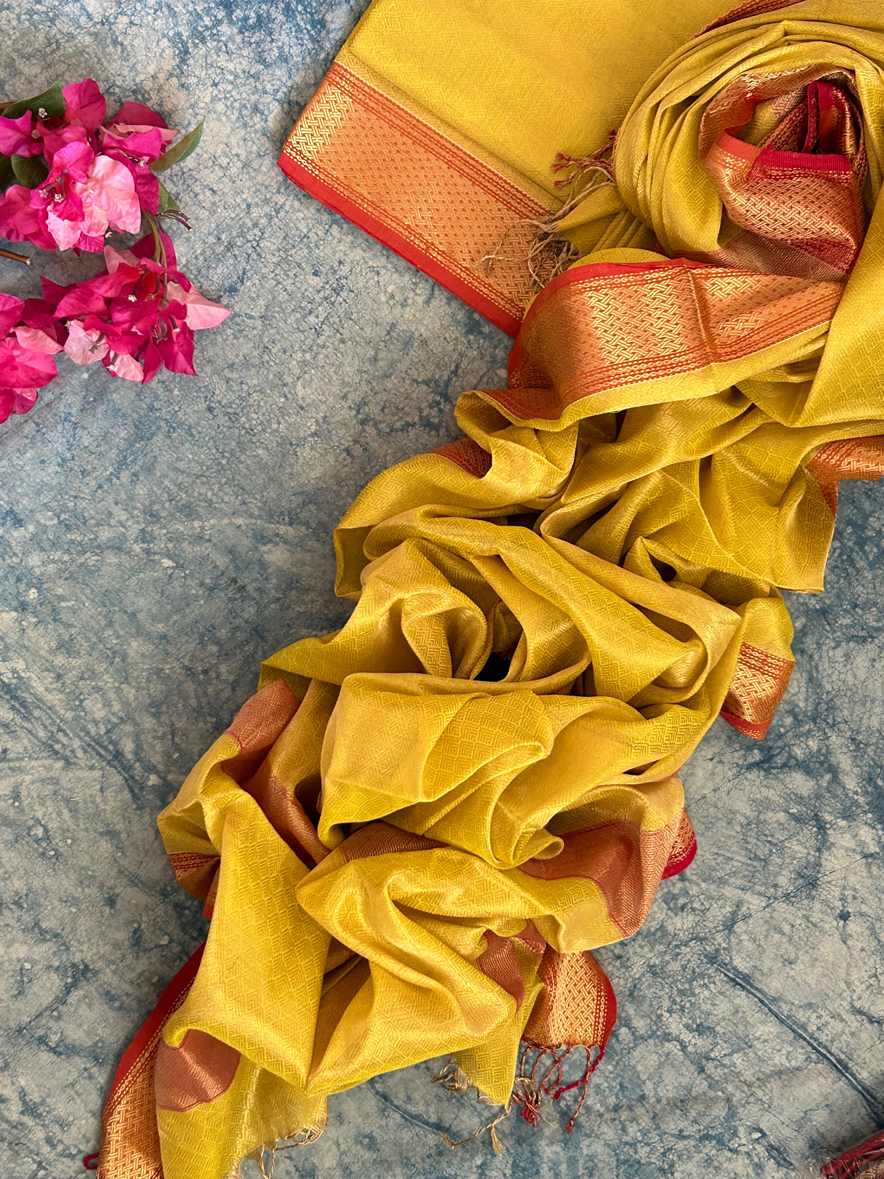 Handwoven Tissue Maheshwari Kurta Dupatta Set