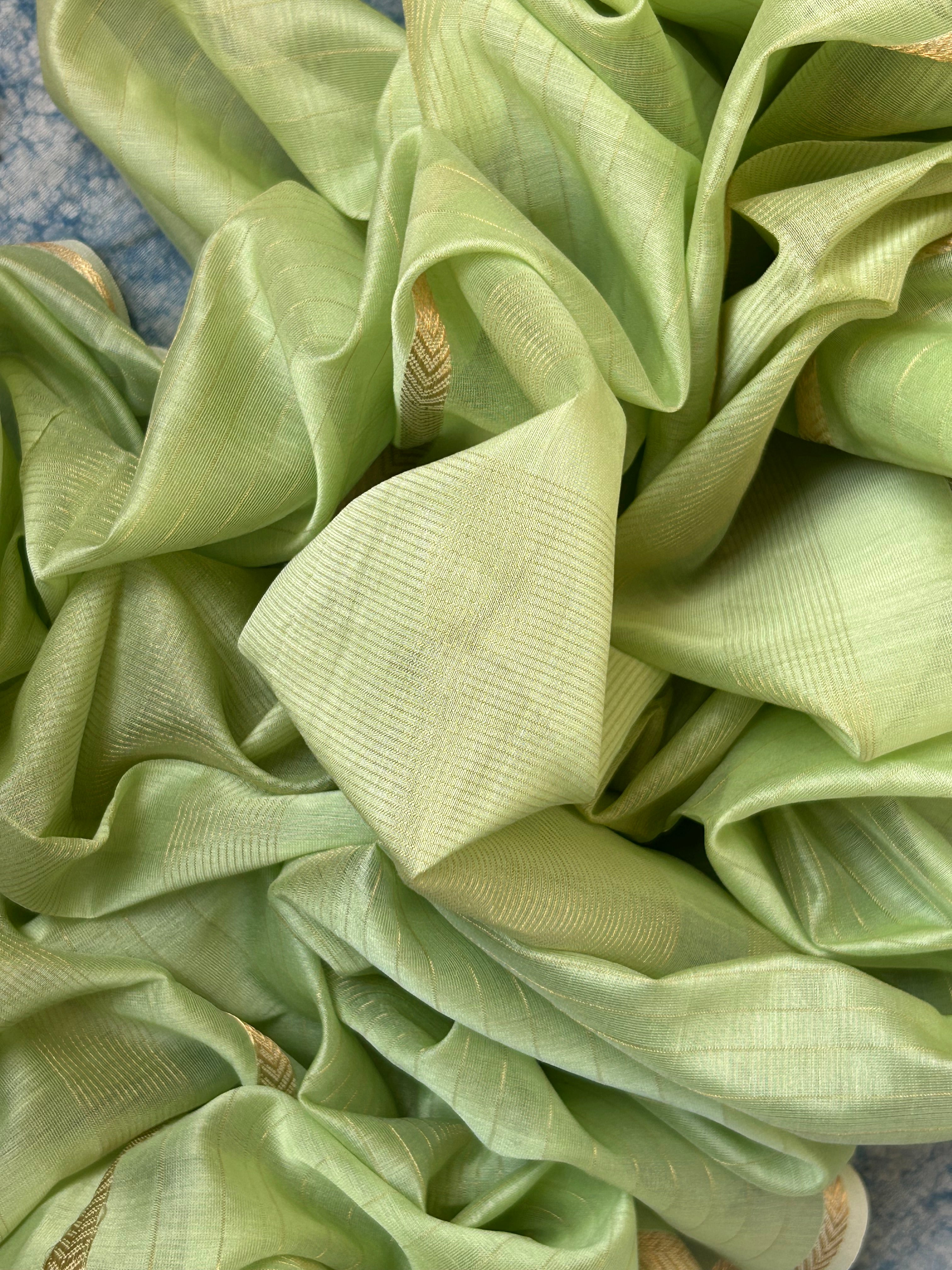 Handwoven Maheshwari Kurta Dupatta Set - Pistachio Green