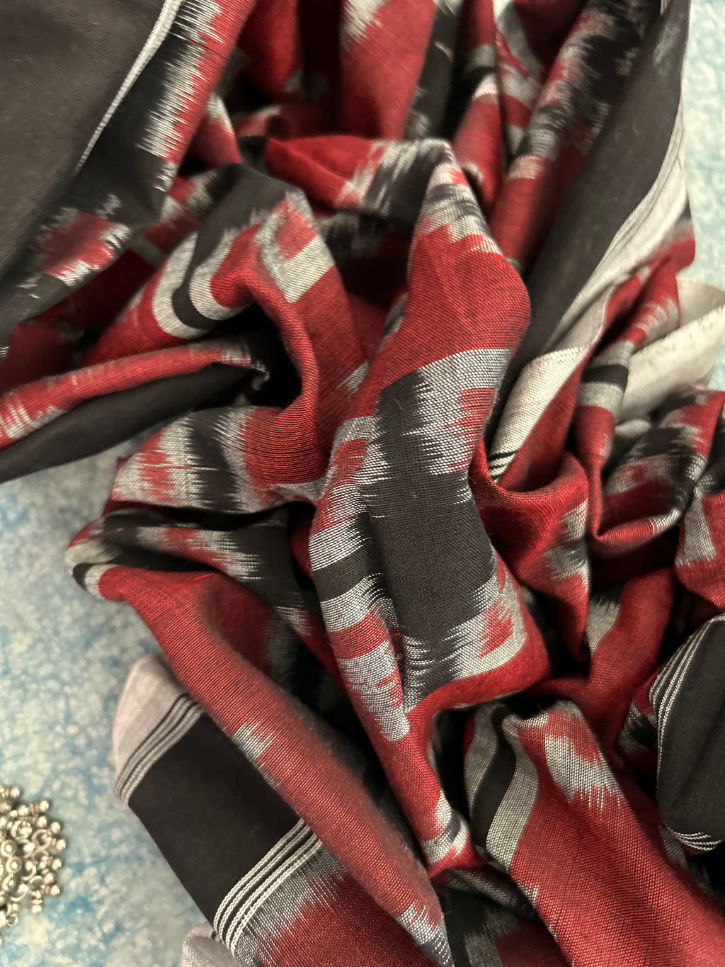 Handwoven Ikat Kurta Telia Dupatta Set