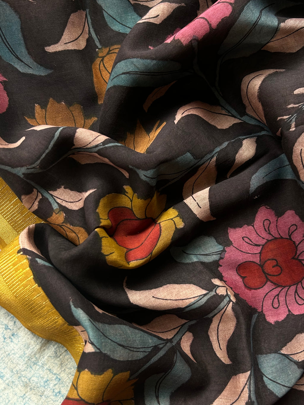 Kamalini -Handwoven Hand-drawn Handpainted Pen Kalamkari Dupatta