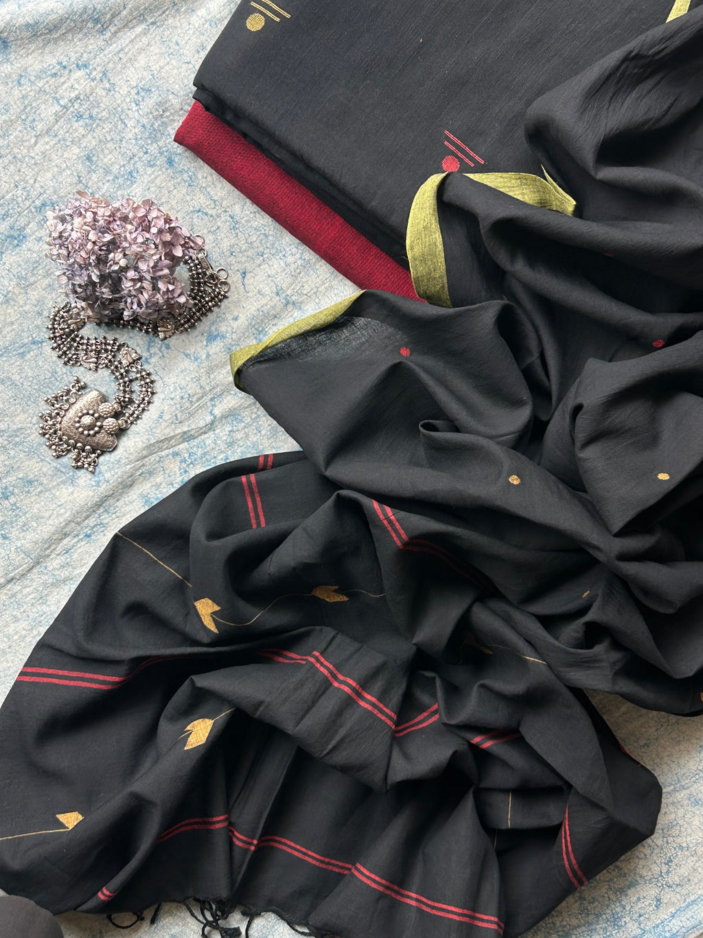 Gulaal - Handwoven Bengal Jamdani Kurta Dupatta set